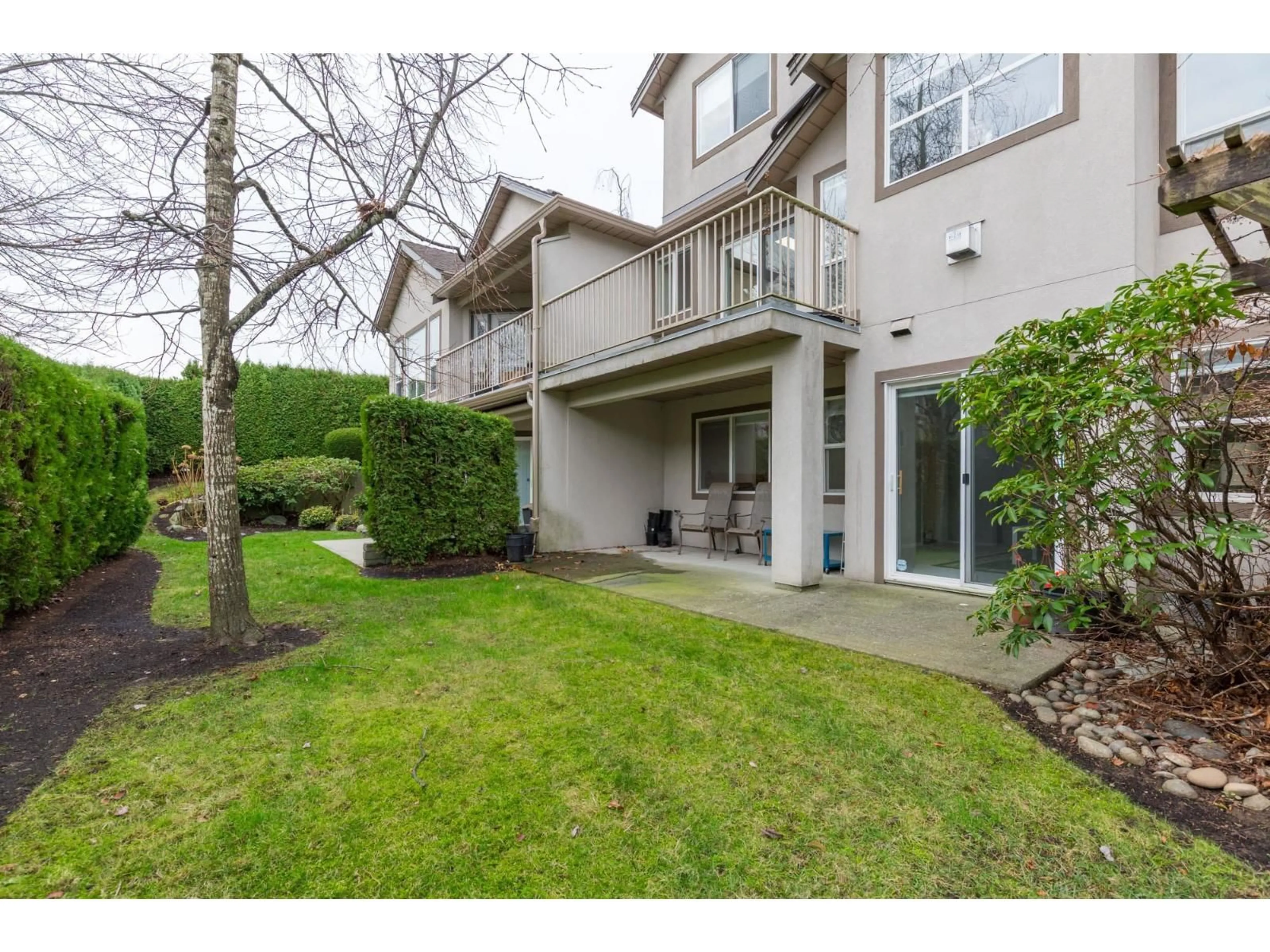 Patio, street for 32 - 2525 YALE COURT, Abbotsford British Columbia V2S8G9