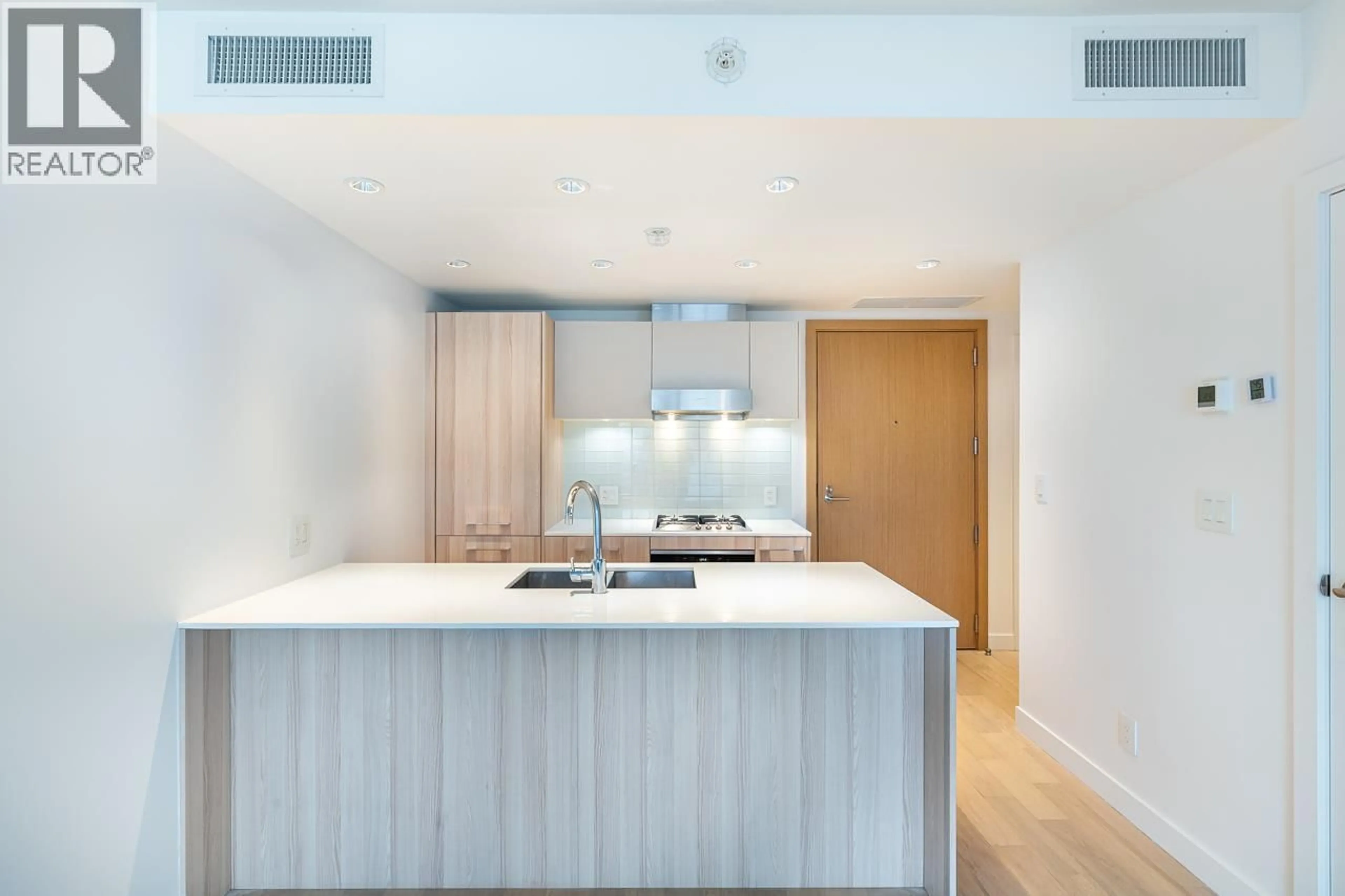 Unknown for 1601 - 2220 KINGSWAY, Vancouver British Columbia V5N2T7