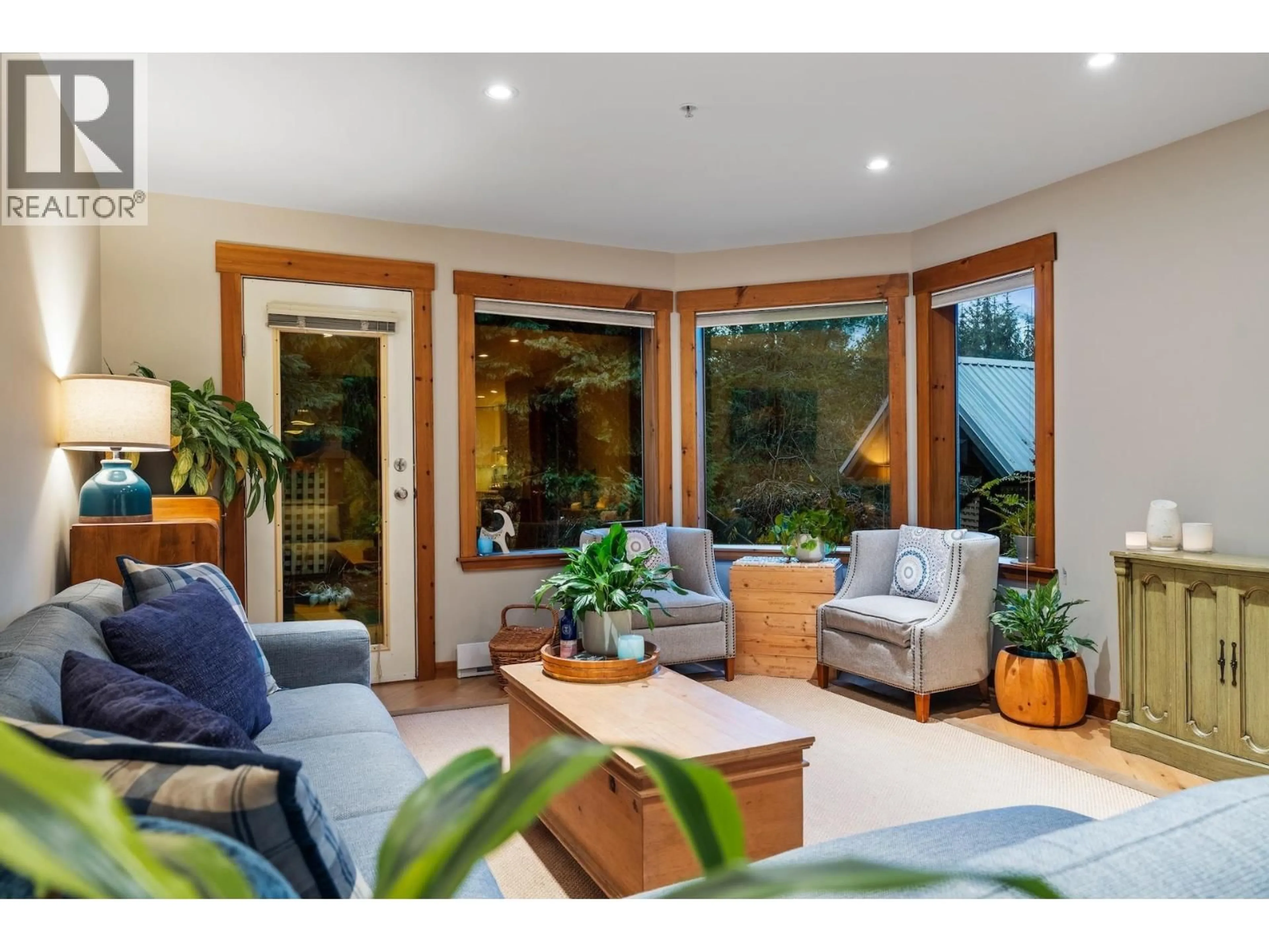 Living room with furniture, unknown for 3 - 4725 SPEARHEAD DRIVE, Whistler British Columbia V8E0A3