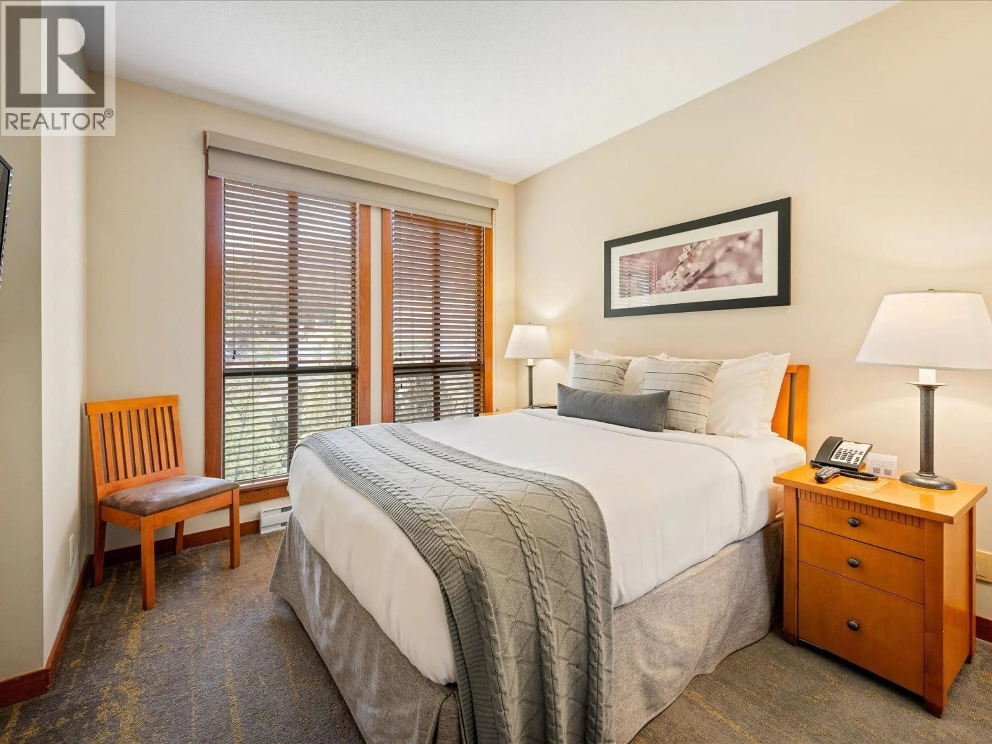 Bedroom with bed, unknown for 216 - 4320 SUNDIAL CRESCENT, Whistler British Columbia V8E1G6