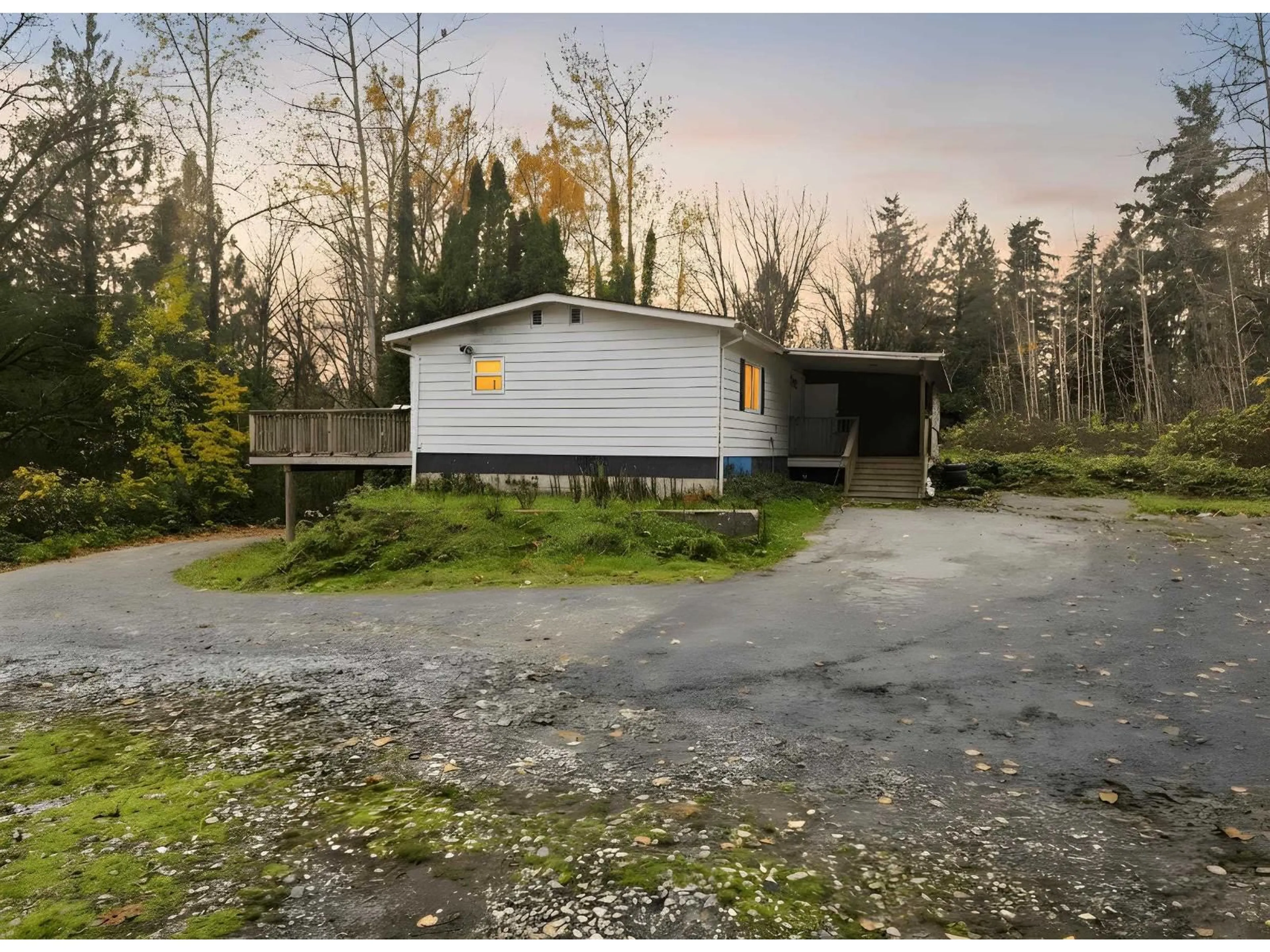 A pic from outside/outdoor area/front of a property/back of a property/a pic from drone, street for 28140 56 AVENUE, Abbotsford British Columbia V4X2P2