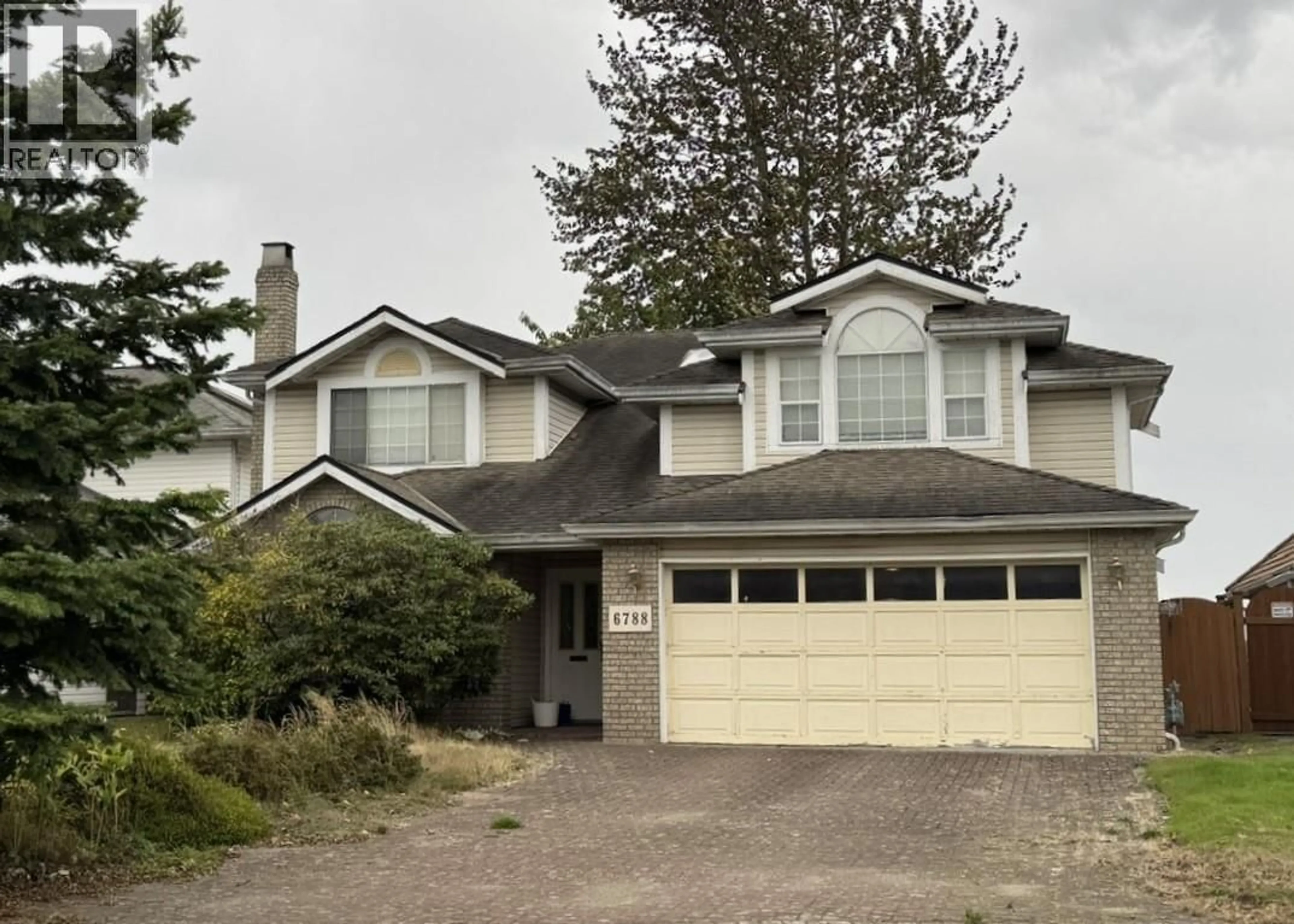 Home with vinyl exterior material, street for 6788 LONDON DRIVE, Delta British Columbia V4K4W8