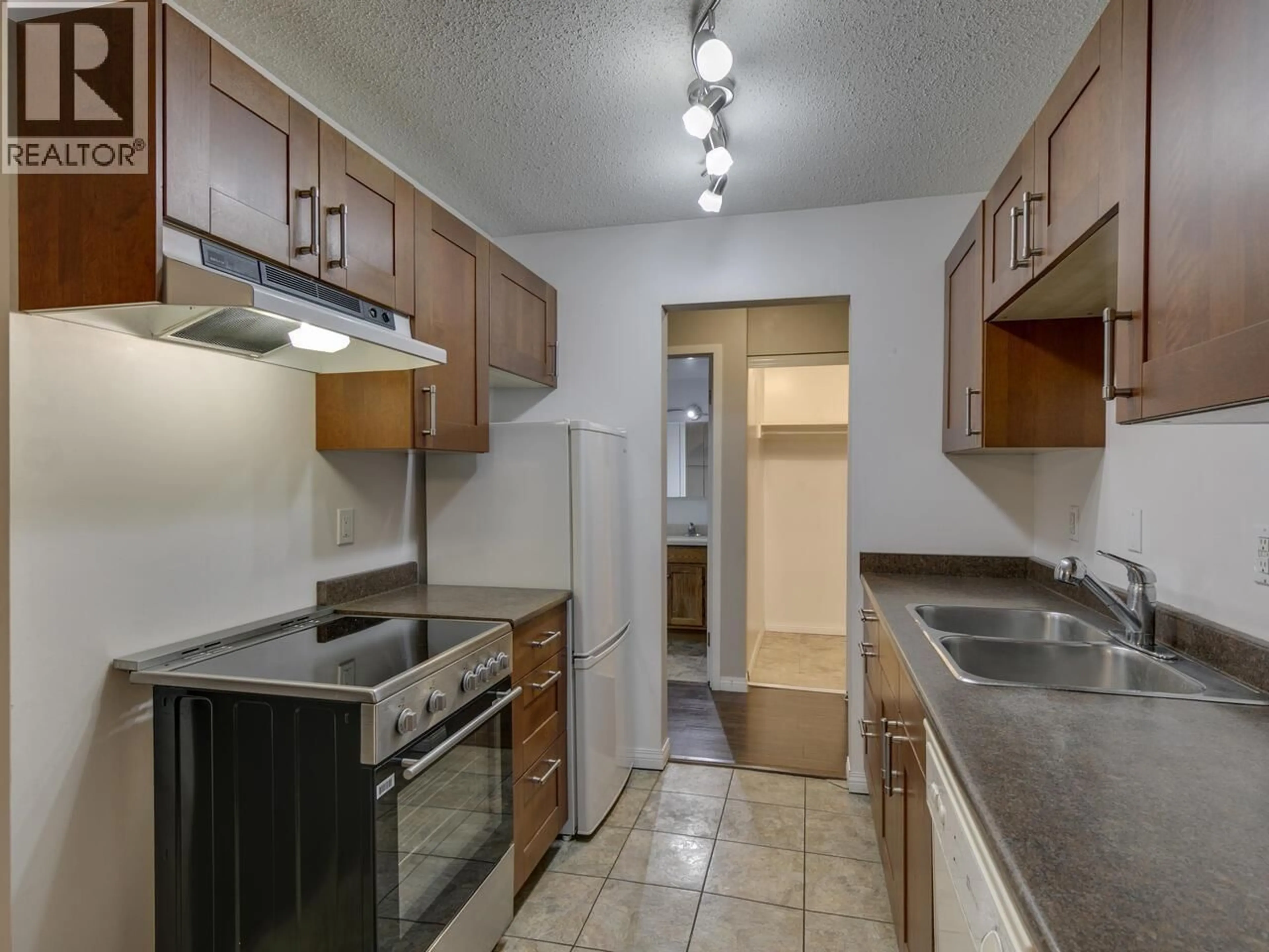 Standard kitchen, unknown for 208 - 275 2ND STREET, North Vancouver British Columbia V7M1C9