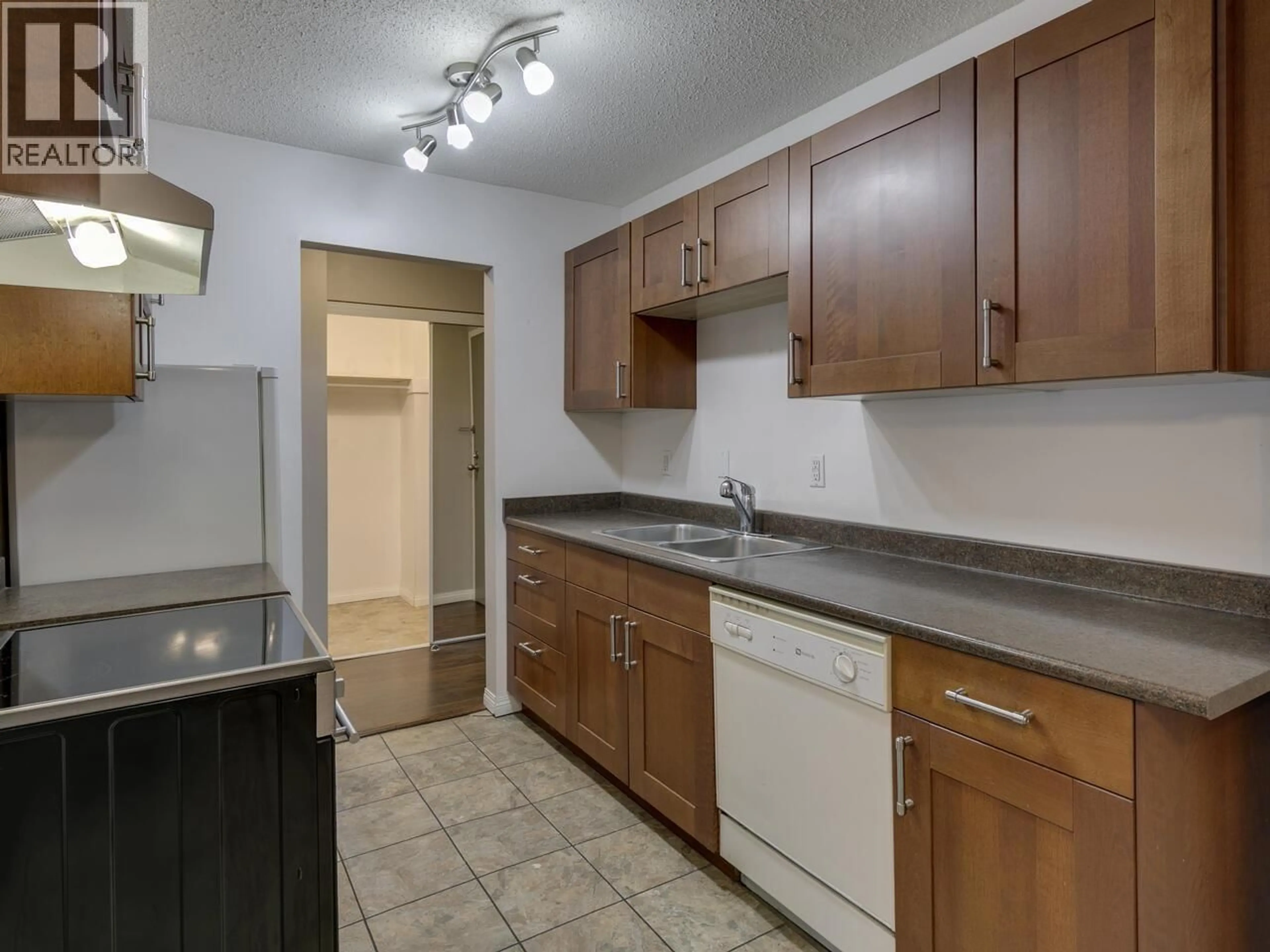 Standard kitchen, unknown for 208 - 275 2ND STREET, North Vancouver British Columbia V7M1C9