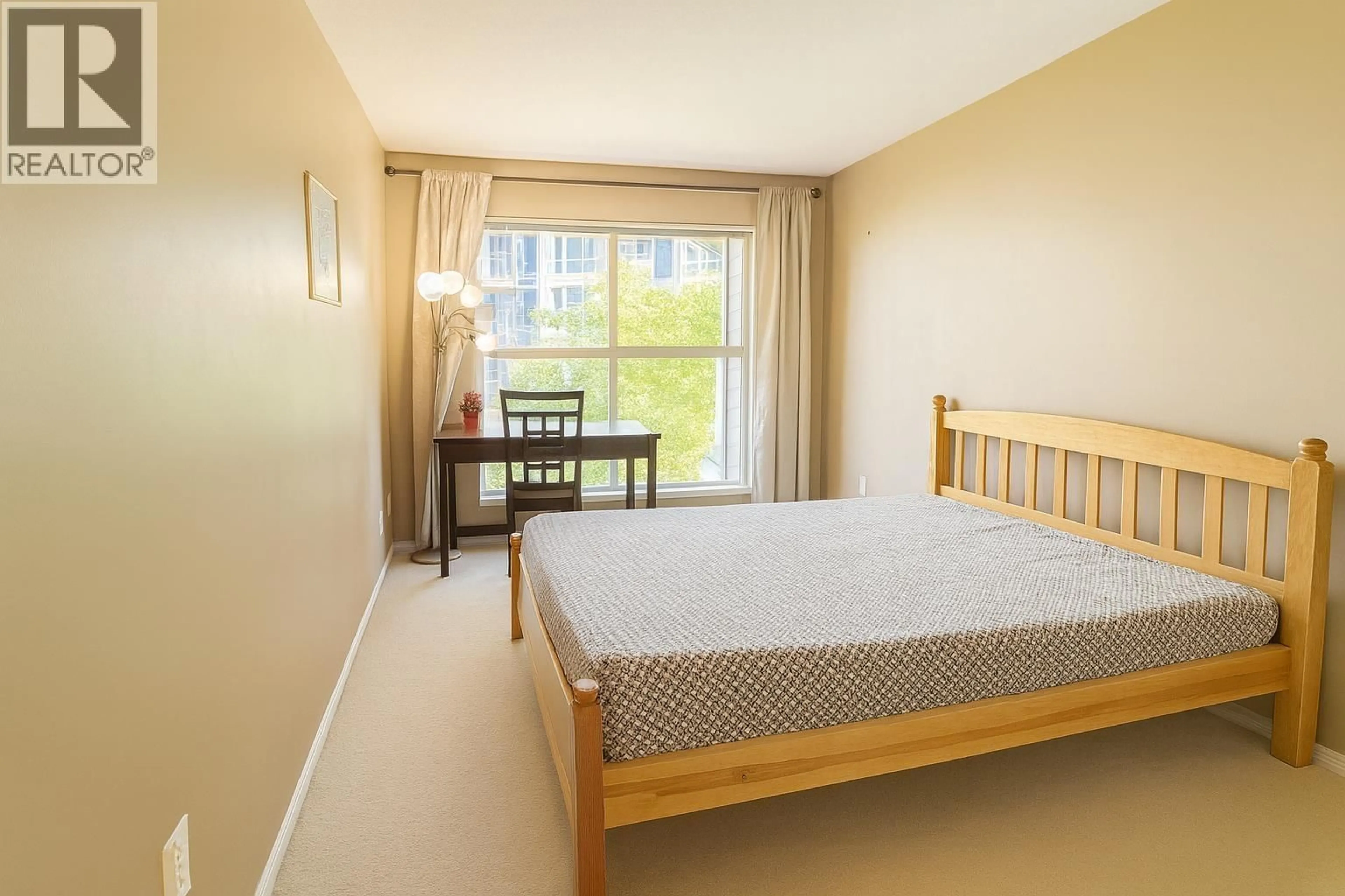 Bedroom with bed, unknown for 412 - 5880 DOVER CRESCENT, Richmond British Columbia V7C5P5