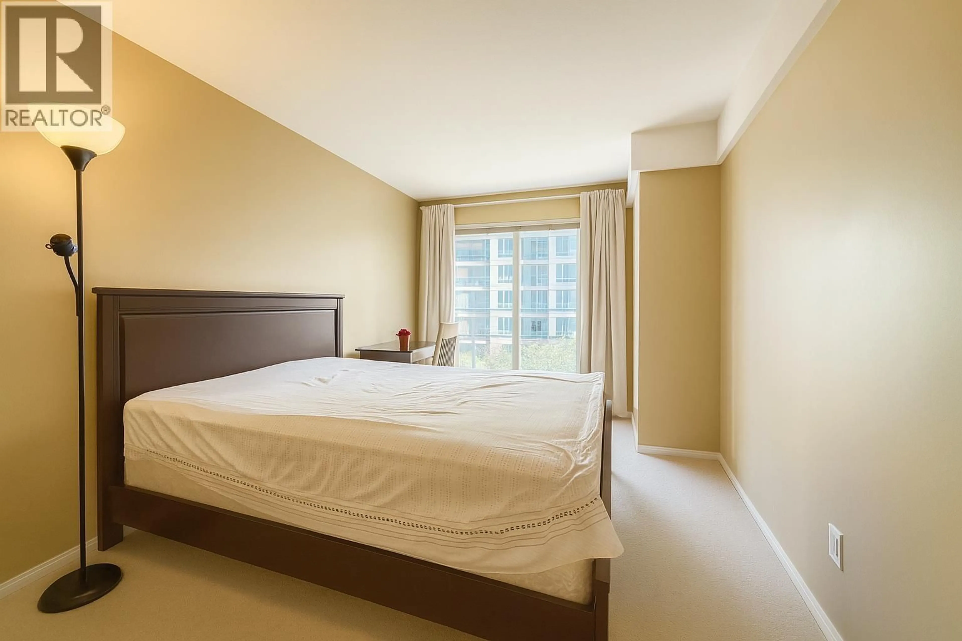 Bedroom with bed, carpet floor for 412 - 5880 DOVER CRESCENT, Richmond British Columbia V7C5P5