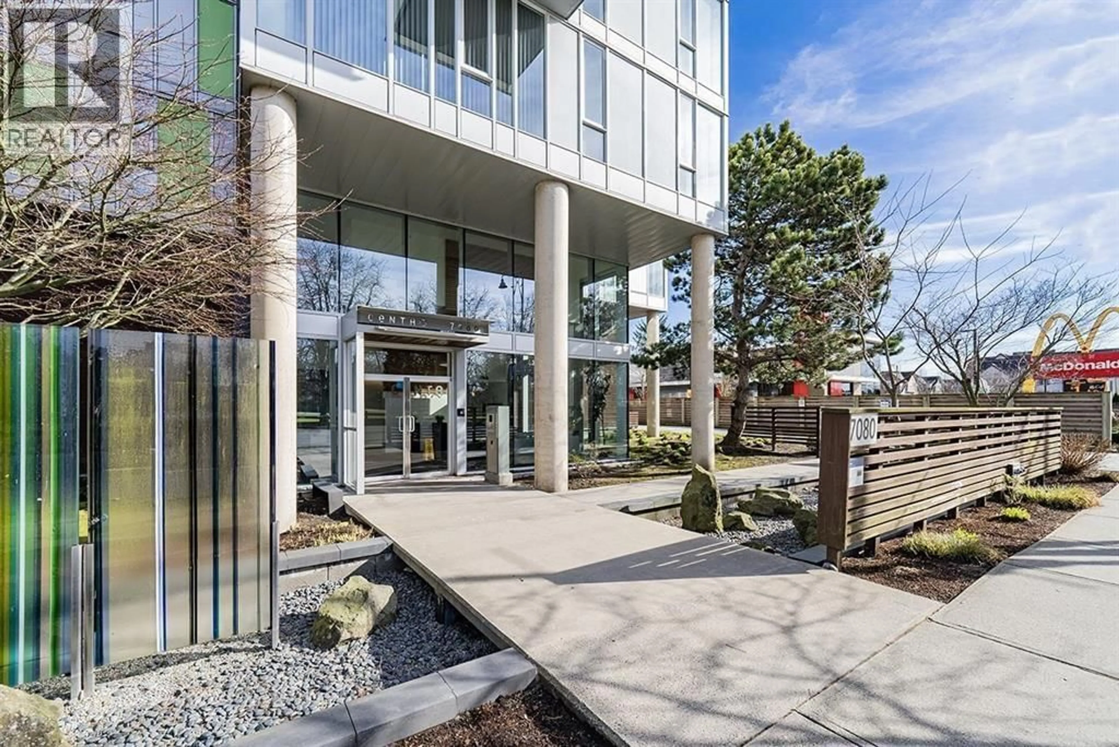 Indoor foyer for 711 - 7080 NO. 3 ROAD, Richmond British Columbia V6Y0B5