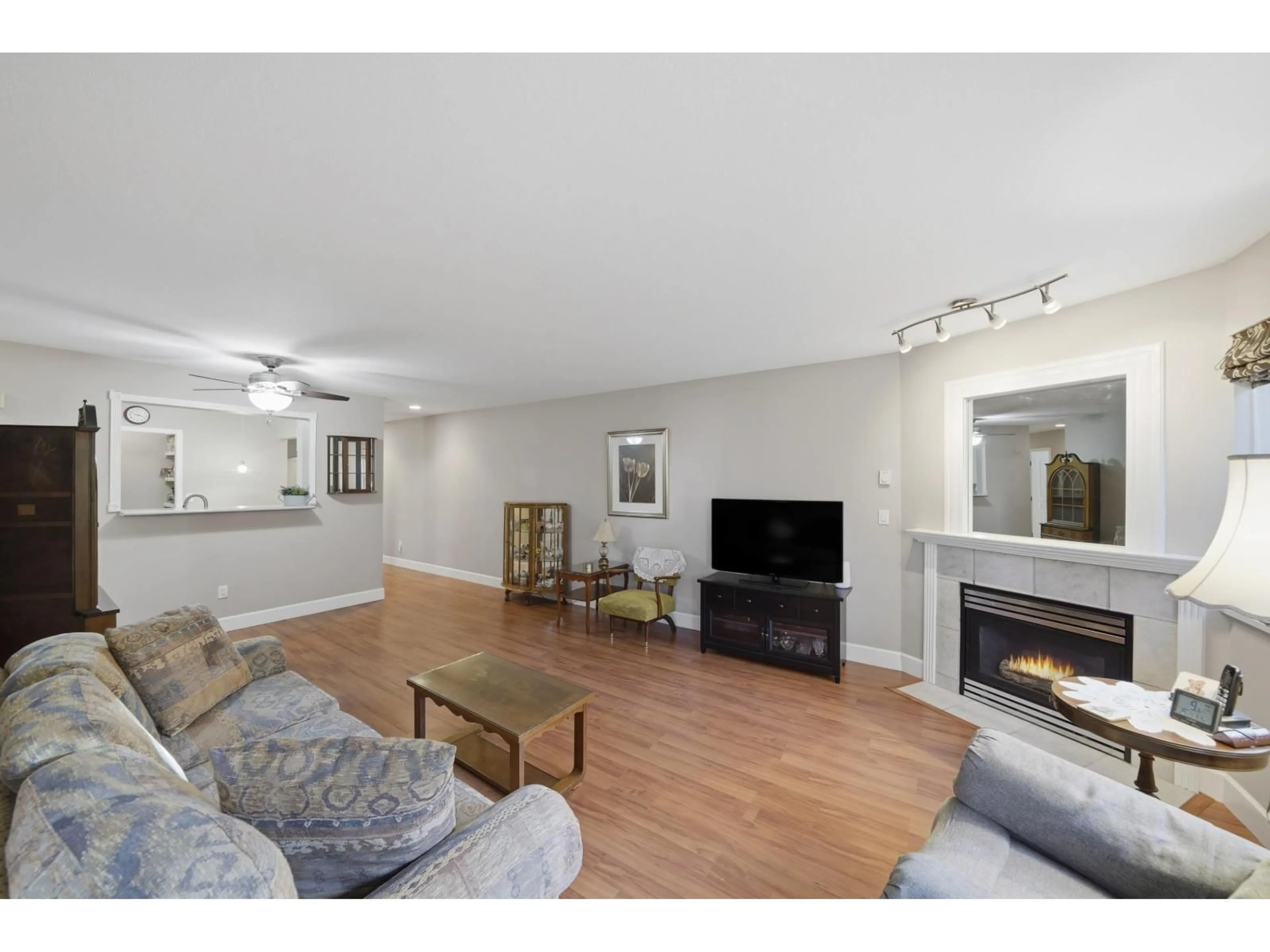 Living room with furniture, unknown for 6385 121 STREET, Surrey British Columbia V3X3K6