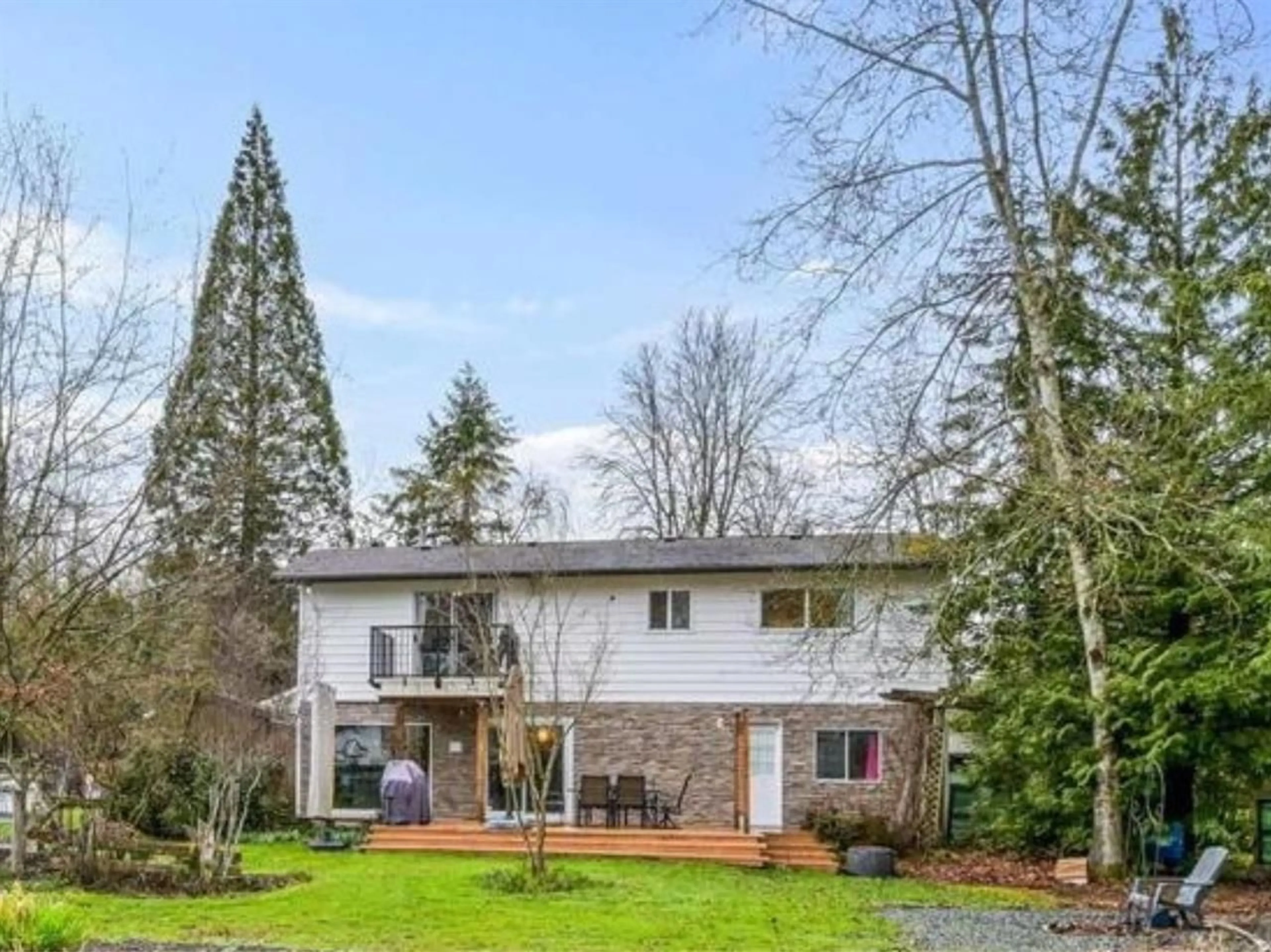 A pic from outside/outdoor area/front of a property/back of a property/a pic from drone, street for 21810 40 AVENUE, Langley British Columbia V2Z1N7