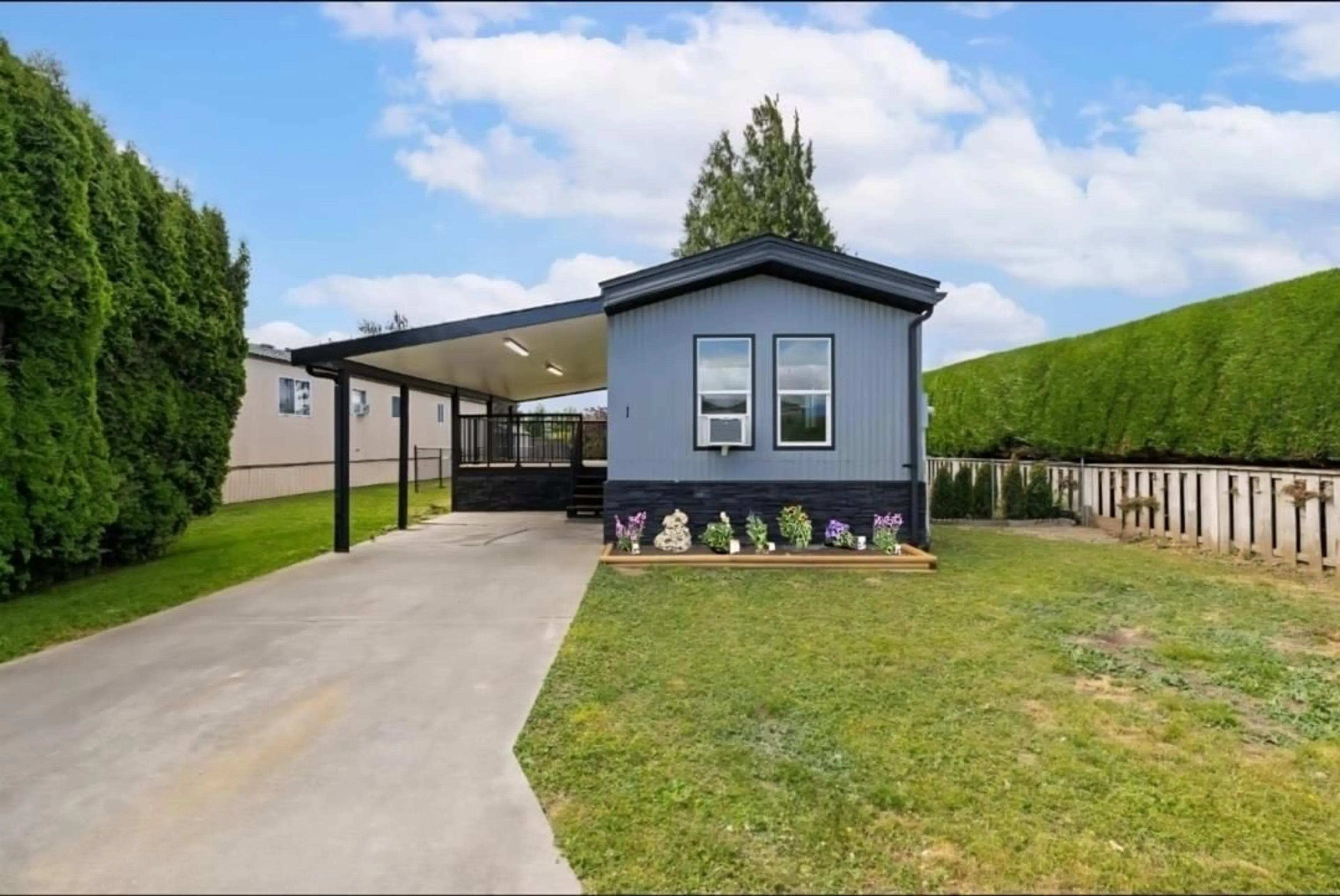 Home with vinyl exterior material, street for 1 - 7610 EVANS ROAD, Chilliwack British Columbia V2R2T4