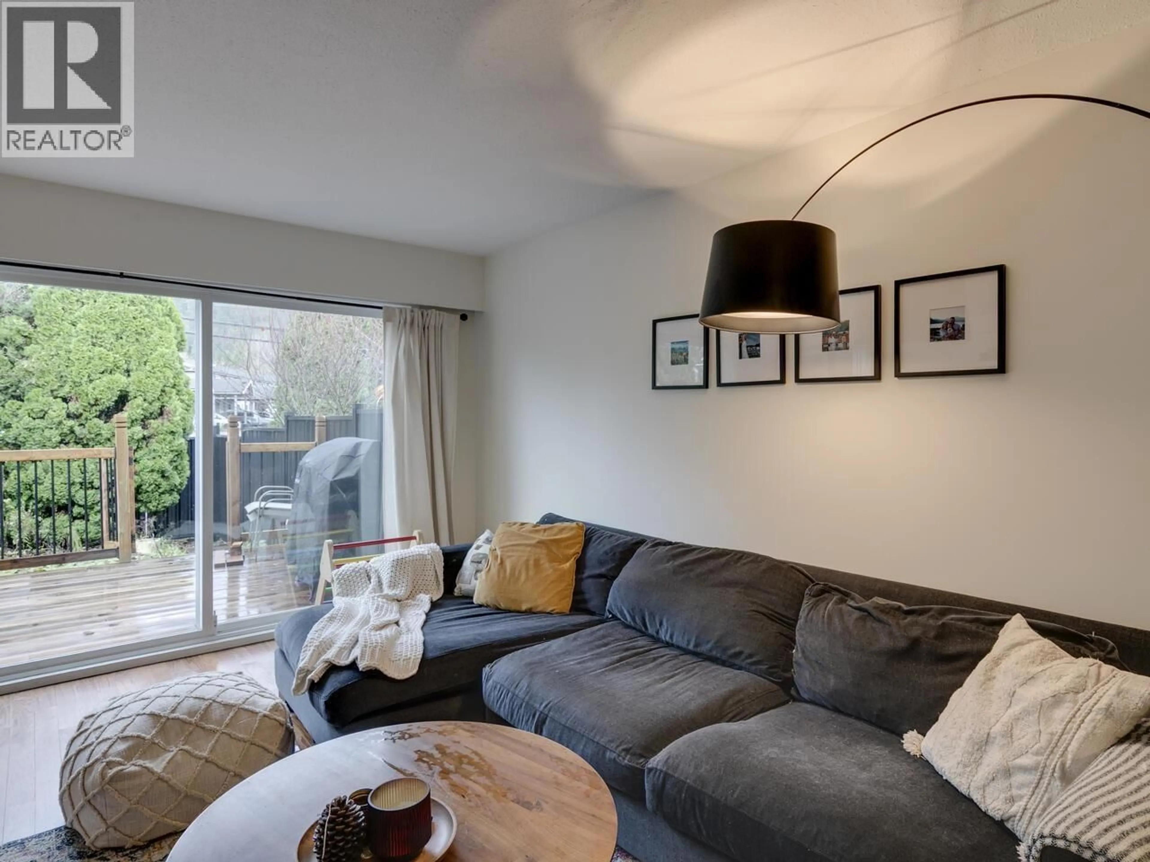 Living room with furniture, unknown for 29 - 1500 JUDD ROAD, Brackendale British Columbia V0N1T0