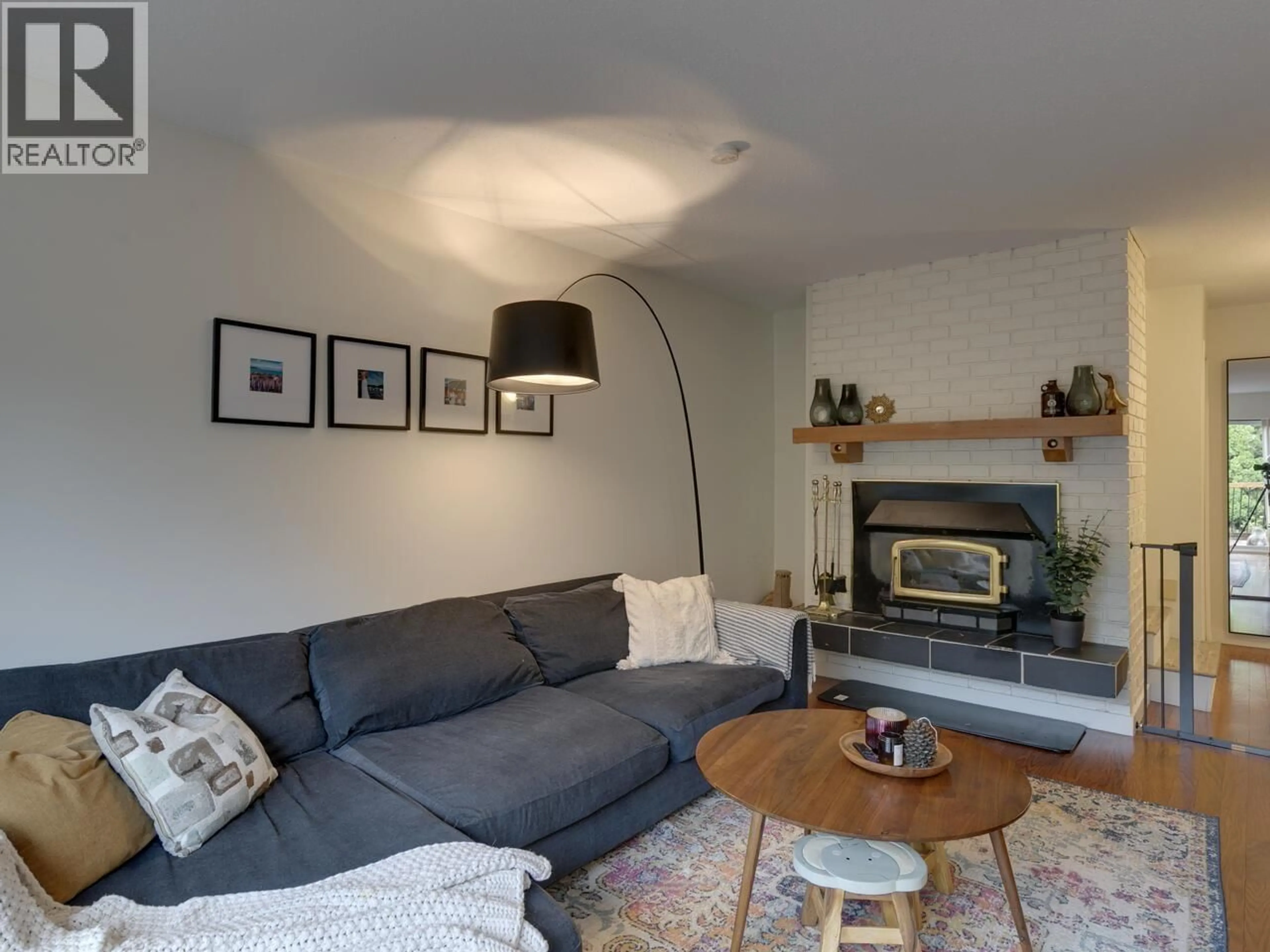 Living room with furniture, unknown for 29 - 1500 JUDD ROAD, Brackendale British Columbia V0N1T0