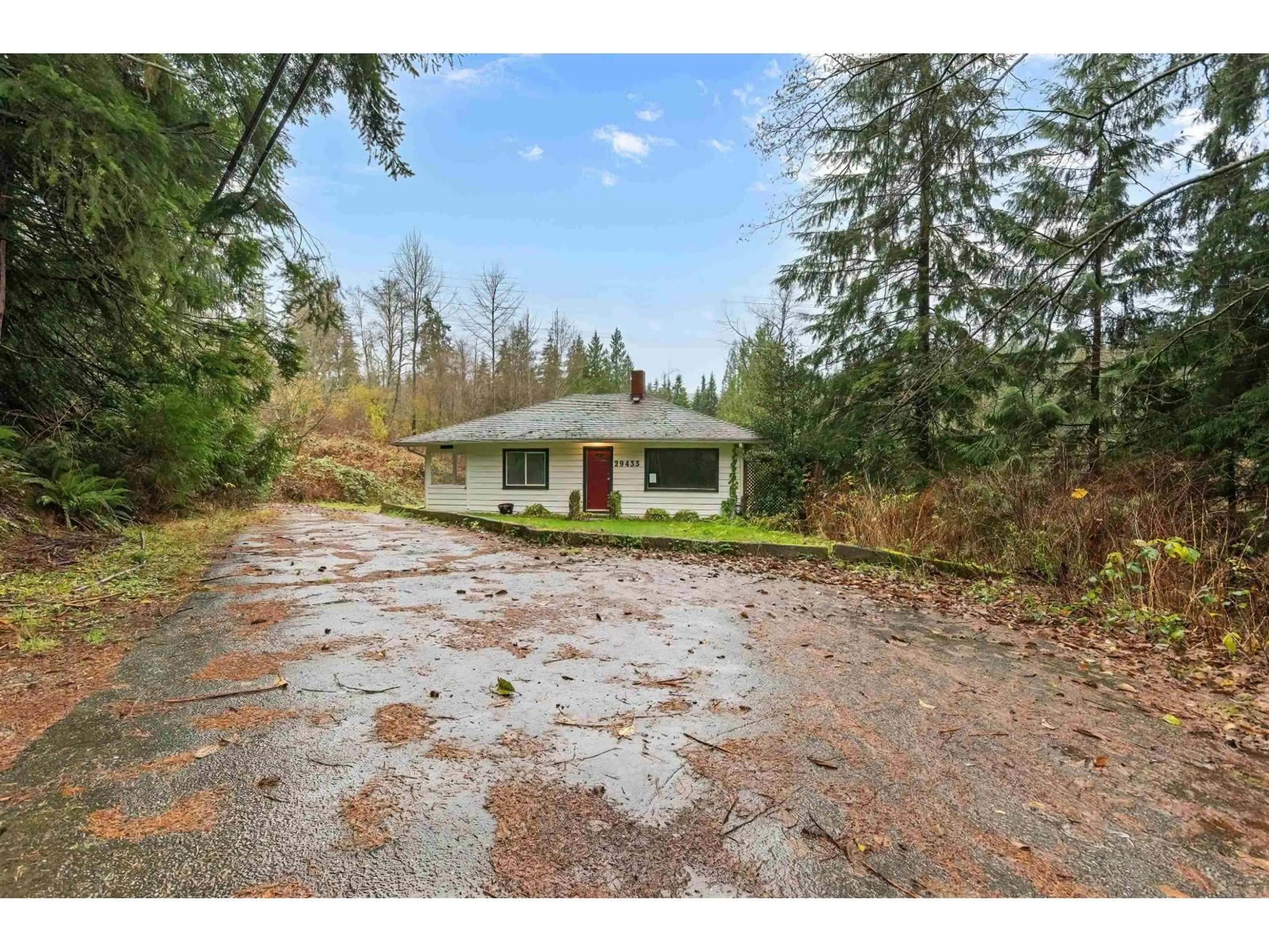 A pic from outside/outdoor area/front of a property/back of a property/a pic from drone, unknown for 29433 DEWDNEY TRUNK ROAD, Mission British Columbia V4S1B6