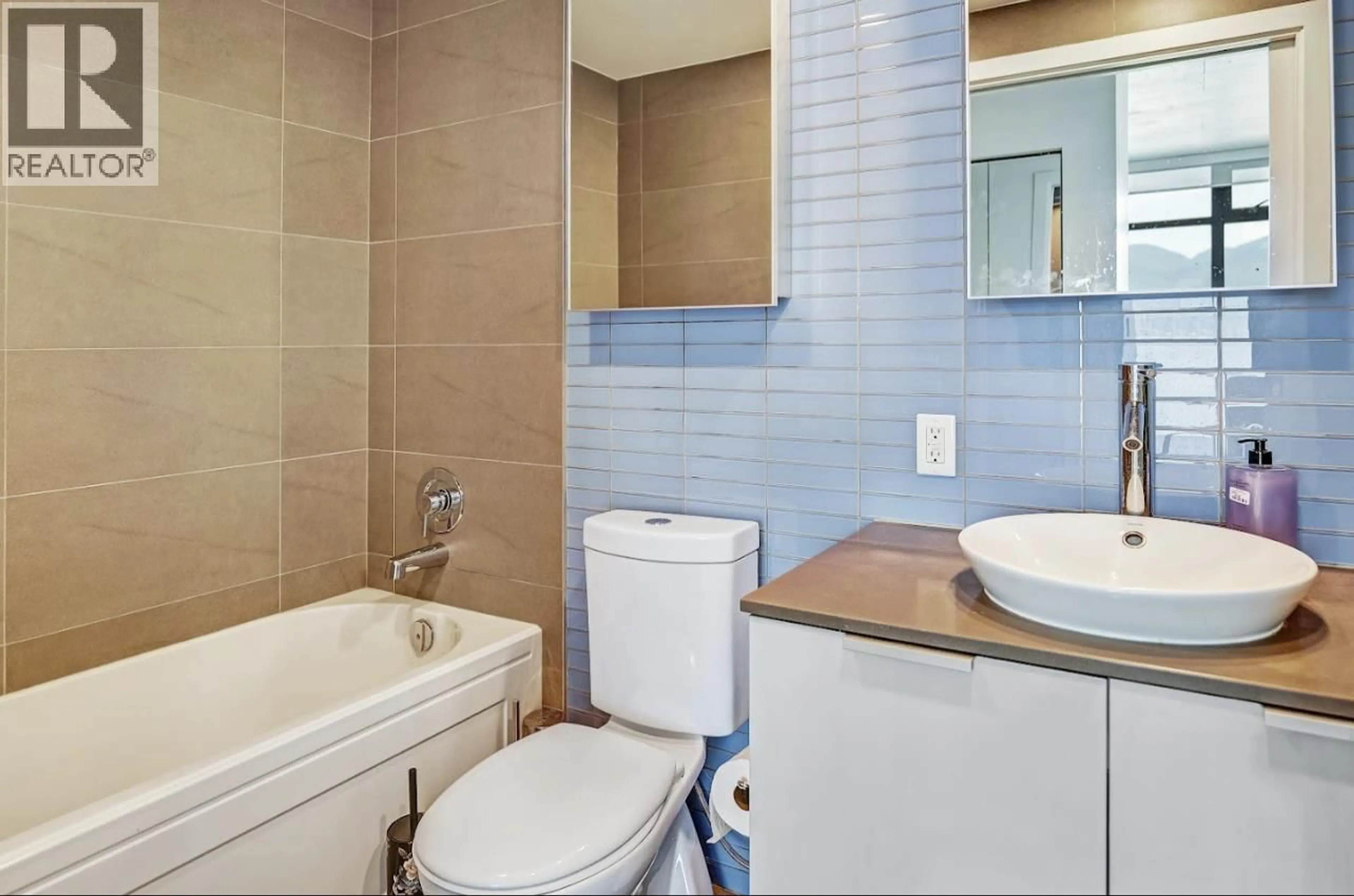 Standard bathroom, ceramic/tile floor for 2401 - 128 CORDOVA STREET, Vancouver British Columbia V6B0G5