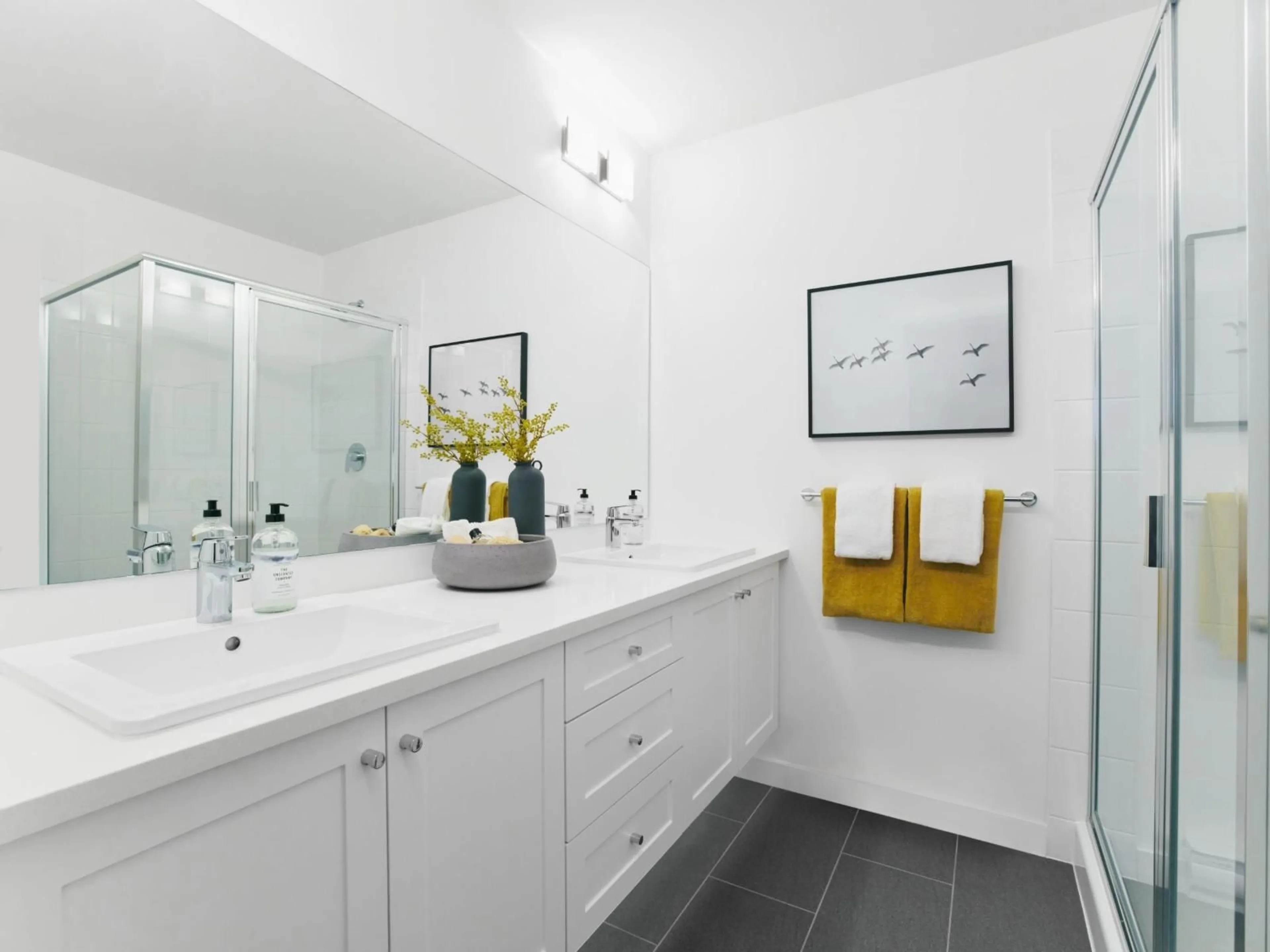 Contemporary bathroom, ceramic/tile floor for 107 - 7858 137 STREET, Surrey British Columbia V0V0V0