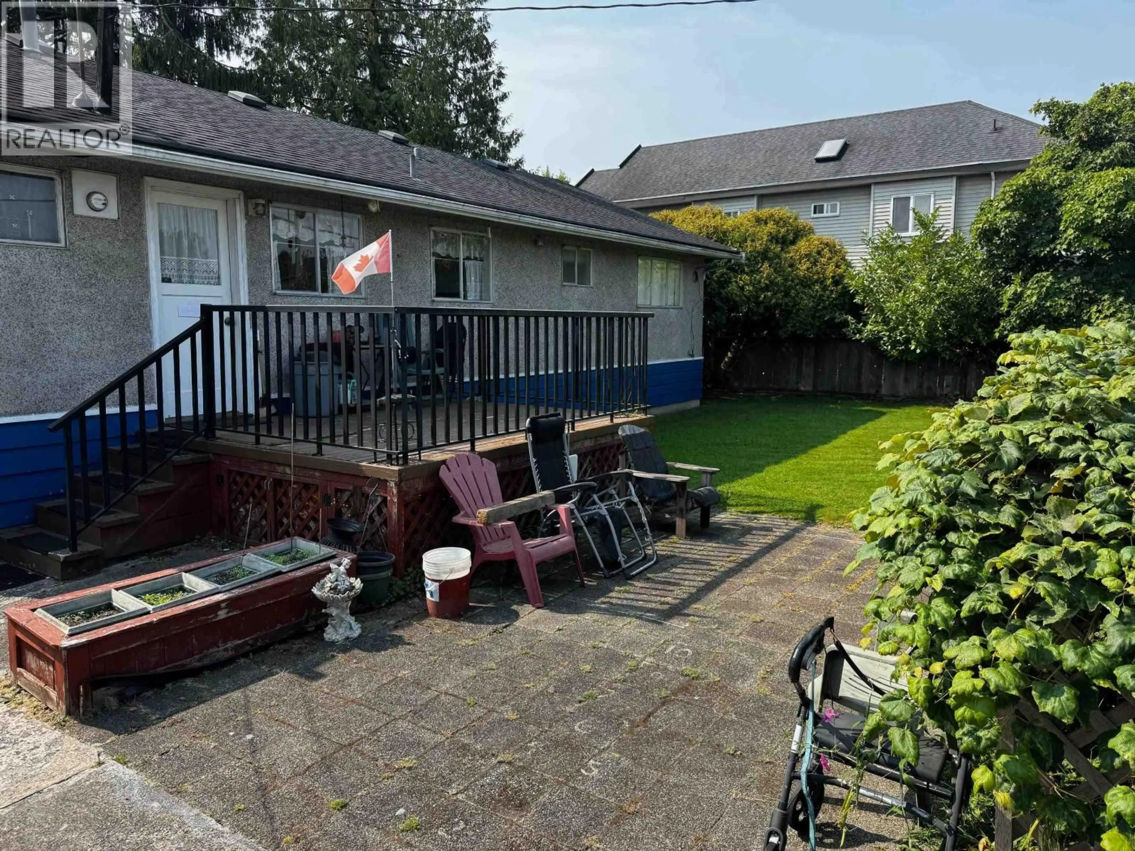 A pic from outside/outdoor area/front of a property/back of a property/a pic from drone, street for 10411 WILLIAMS ROAD, Richmond British Columbia V7A1H6