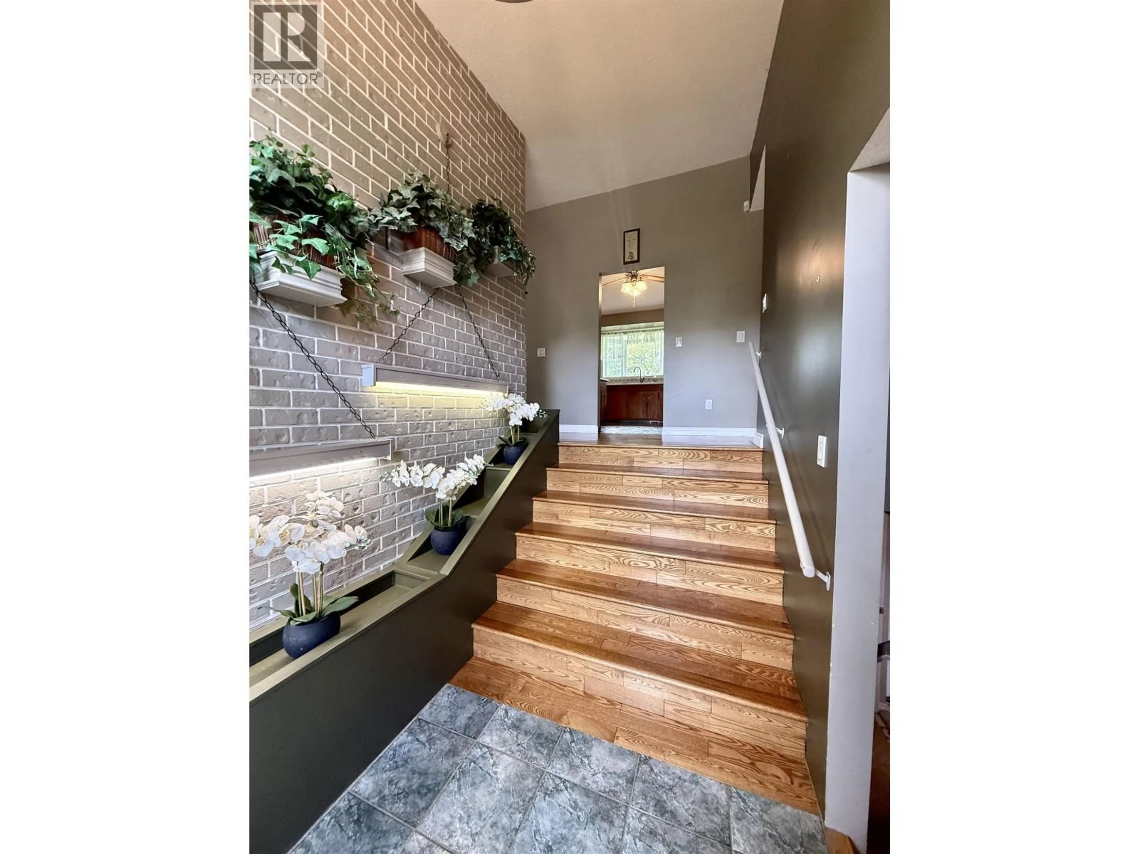 Indoor entryway for 16795 HART HIGHWAY, Salmon Valley British Columbia V2K5X5