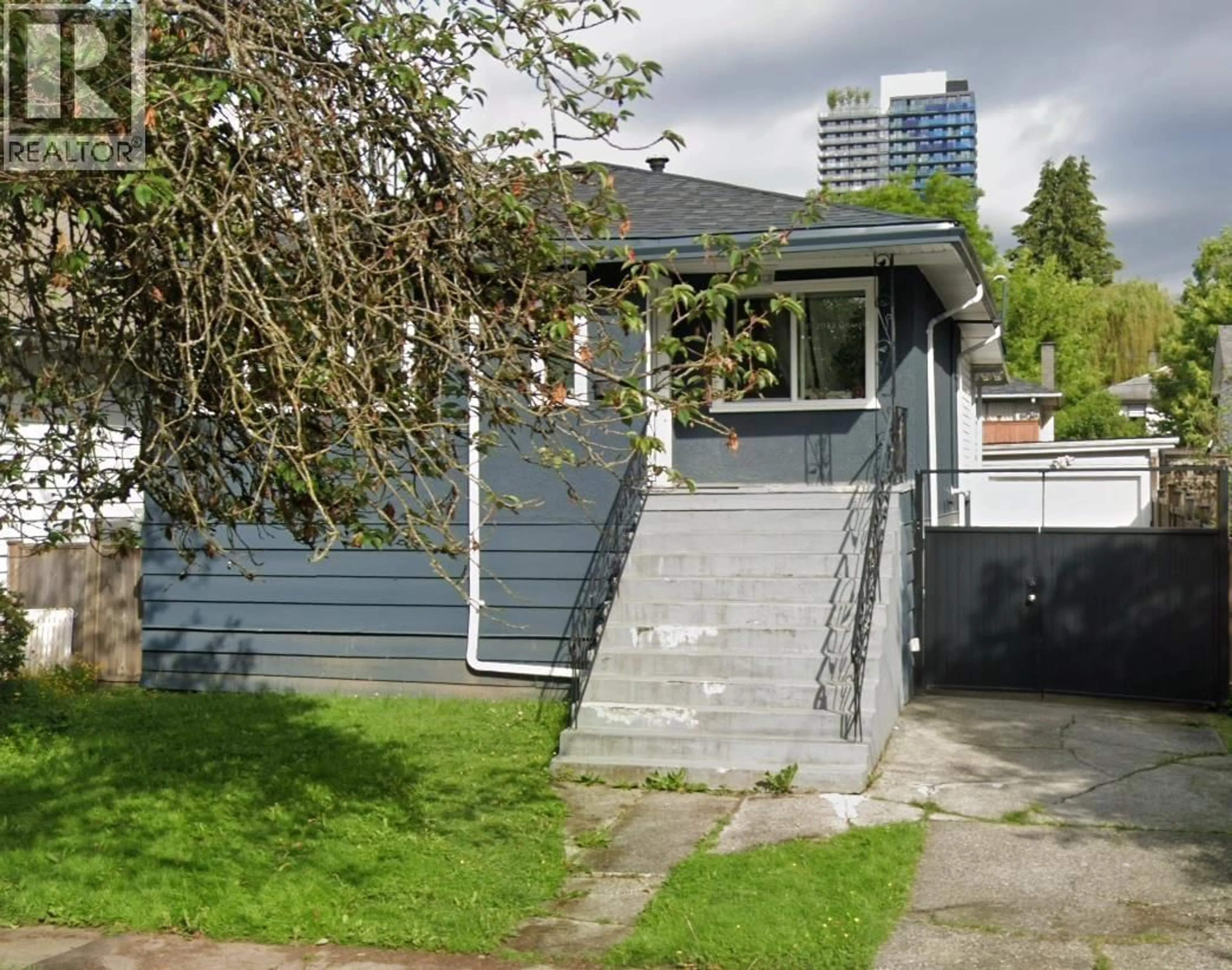 A pic from outside/outdoor area/front of a property/back of a property/a pic from drone, street for 5249 HOY STREET, Vancouver British Columbia V5R4N9