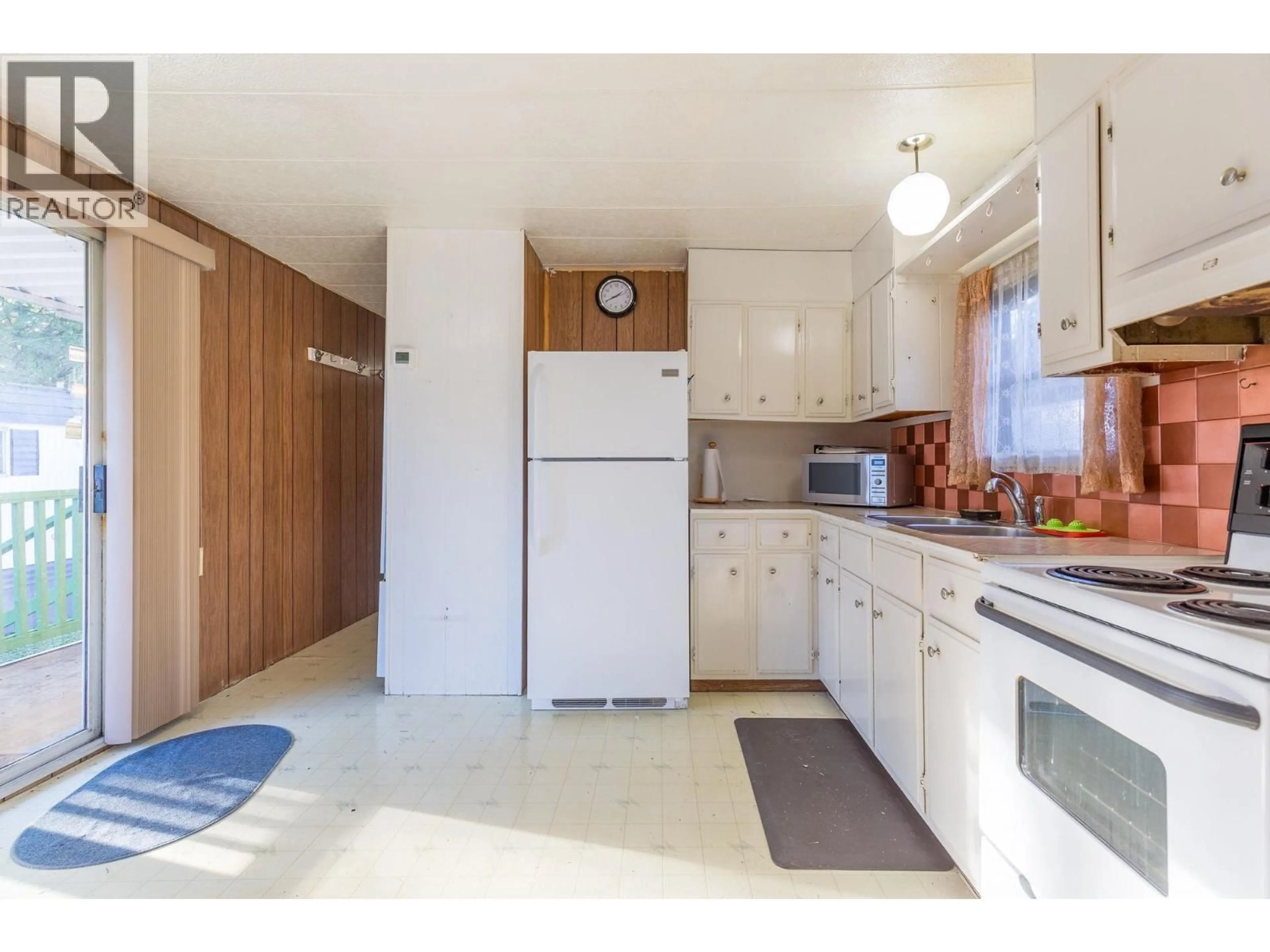 Standard kitchen, unknown for 38 - 21163 LOUGHEED HIGHWAY, Maple Ridge British Columbia V2X2R4