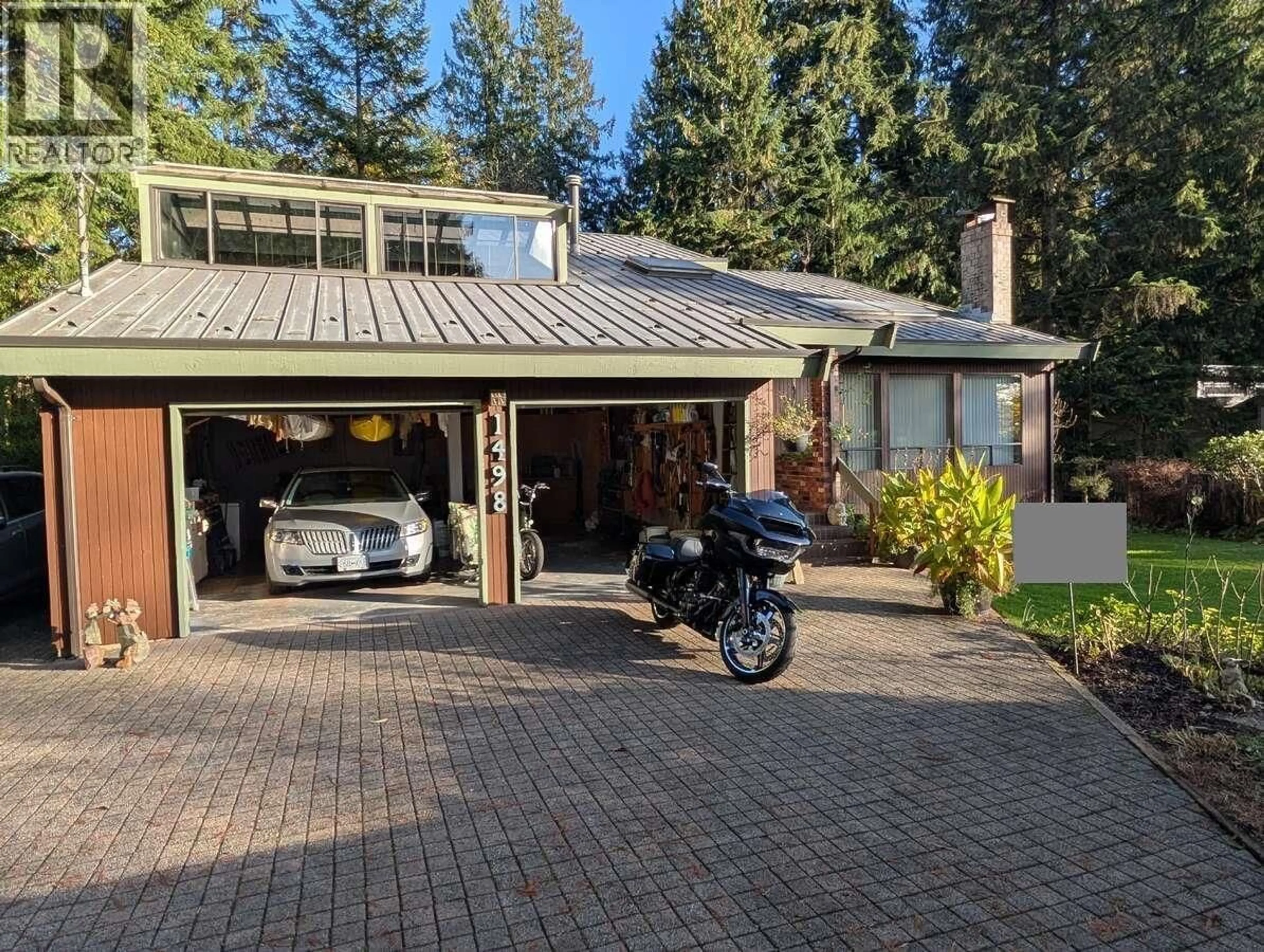 Indoor garage for 1498 CHAMBERLAIN DRIVE, North Vancouver British Columbia V7K1P6