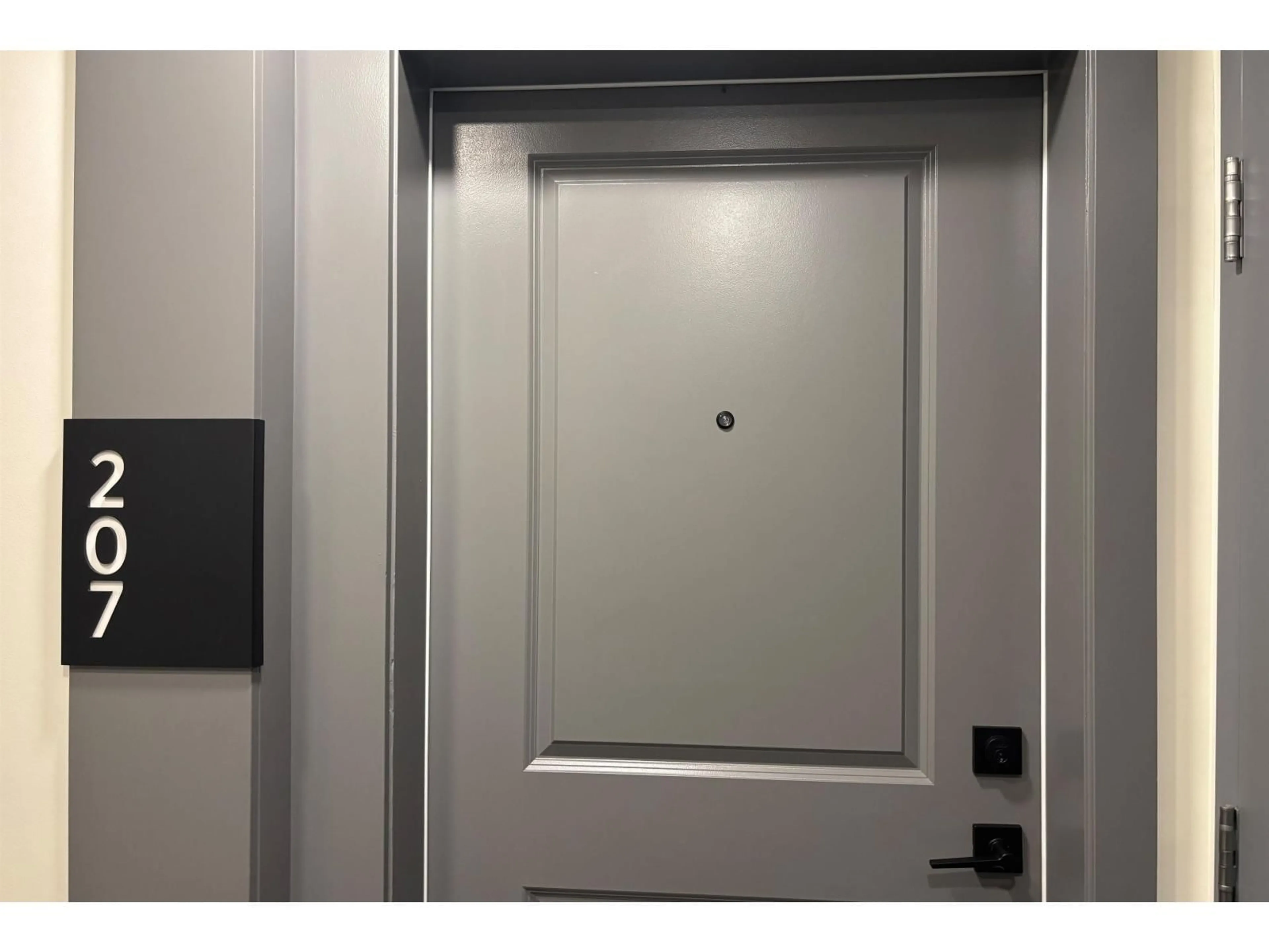 Unknown for 207 - 19935 75A AVENUE, Langley British Columbia V2Y4L6