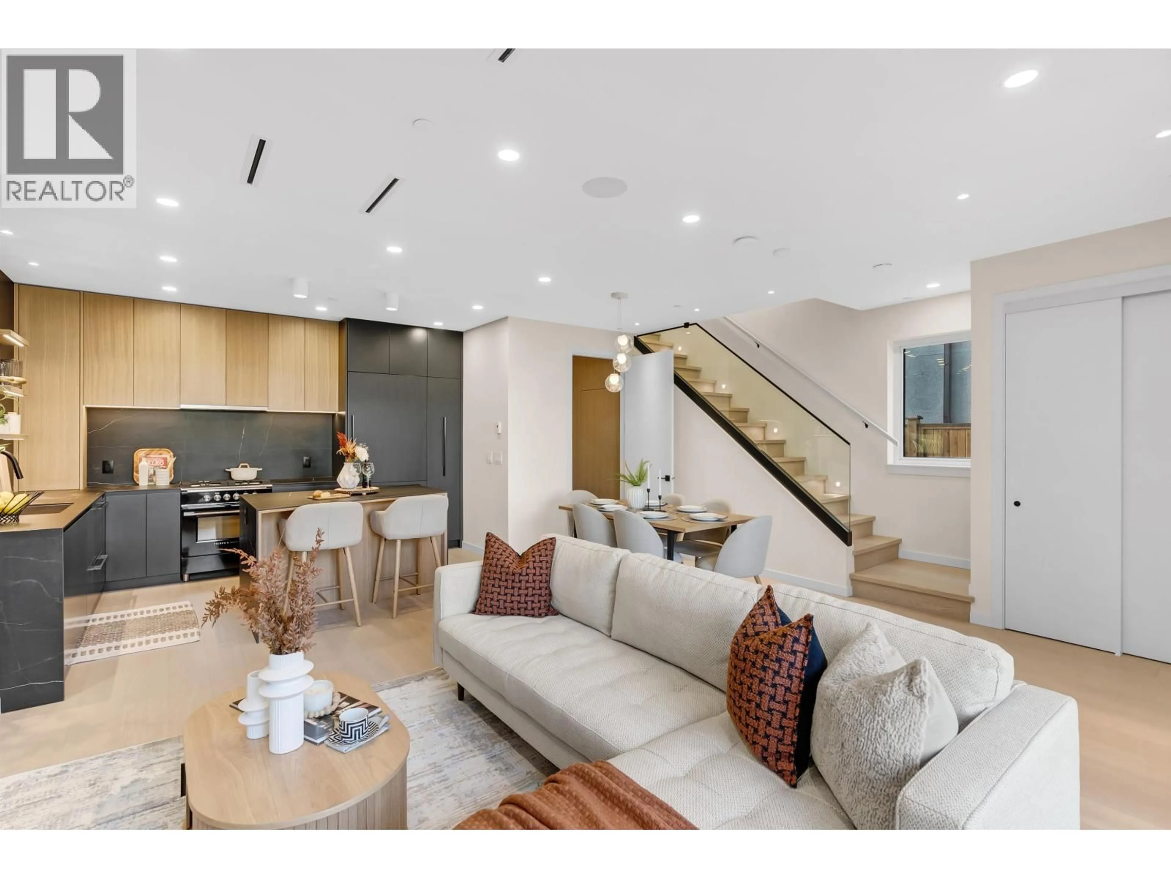 Unknown for 1 - 2764 14TH AVENUE, Vancouver British Columbia V6K2X2