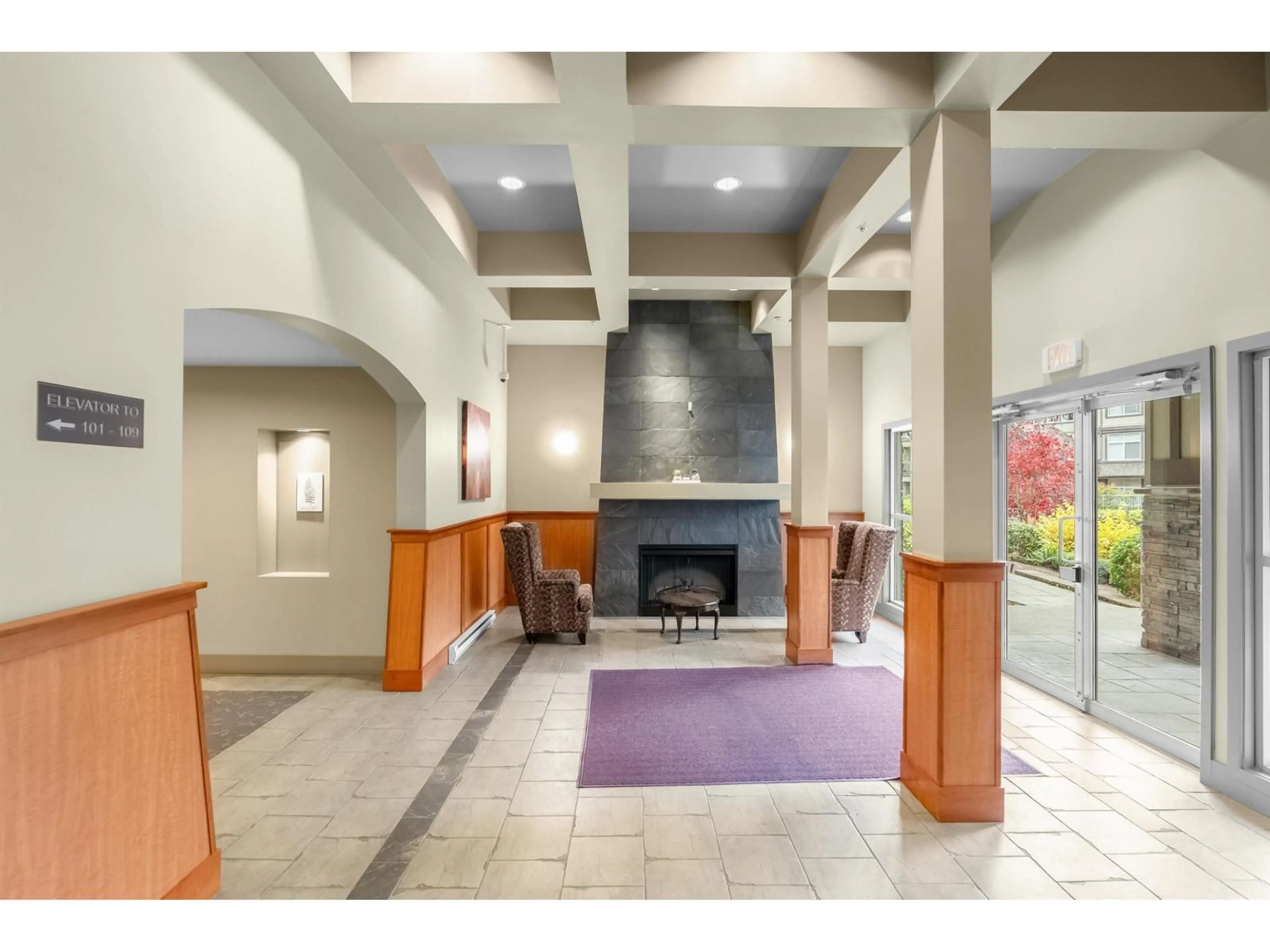 Lobby for 306 - 33318 BOURQUIN CRESCENT, Abbotsford British Columbia V2S0A6