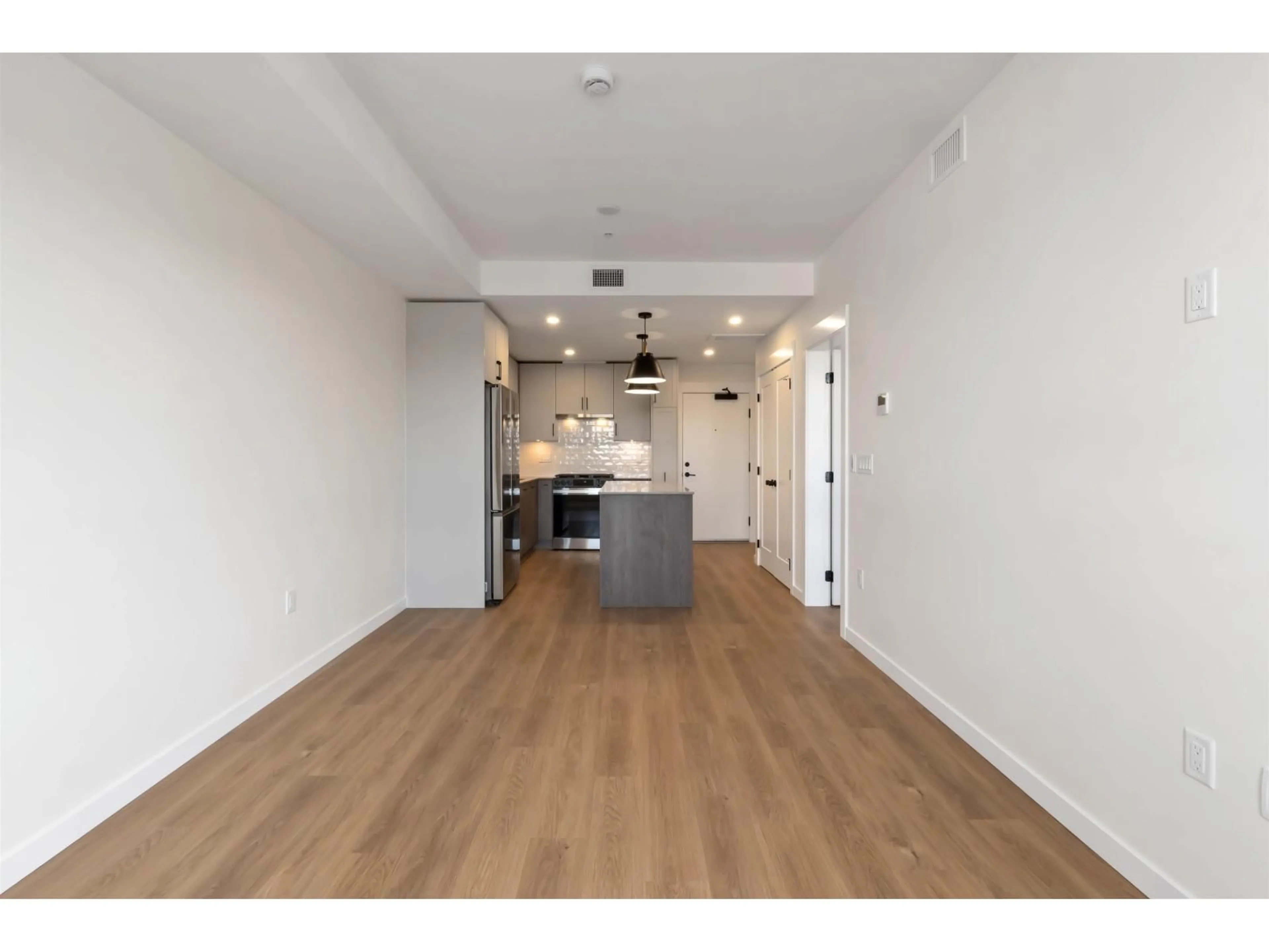 Unknown for 302 - 27215 ALDERGROVE TOWN CENTRE DRIVE, Langley British Columbia V4W0E3