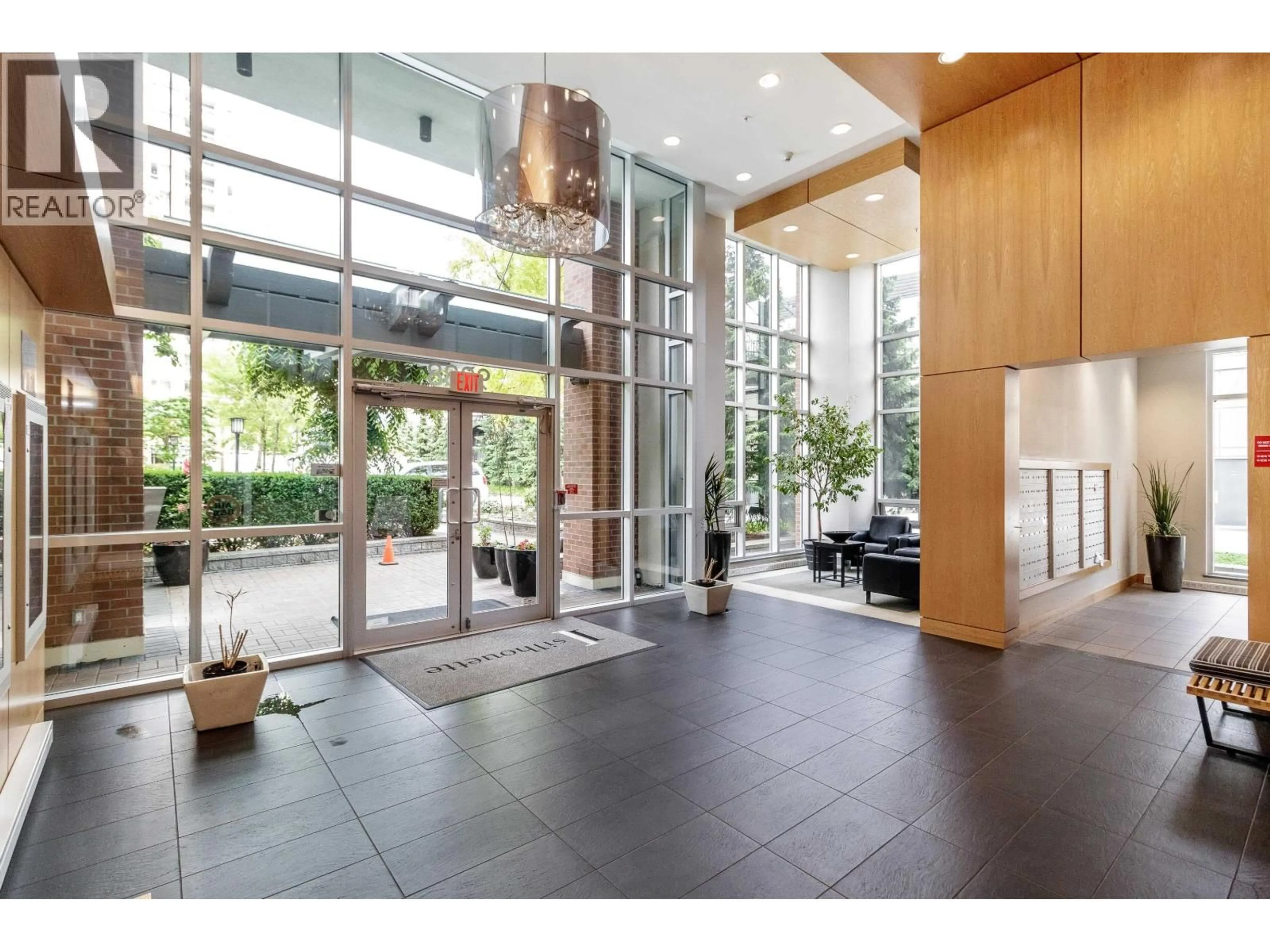 Indoor foyer for 3509 - 9888 CAMERON STREET, Burnaby British Columbia V3J0A4