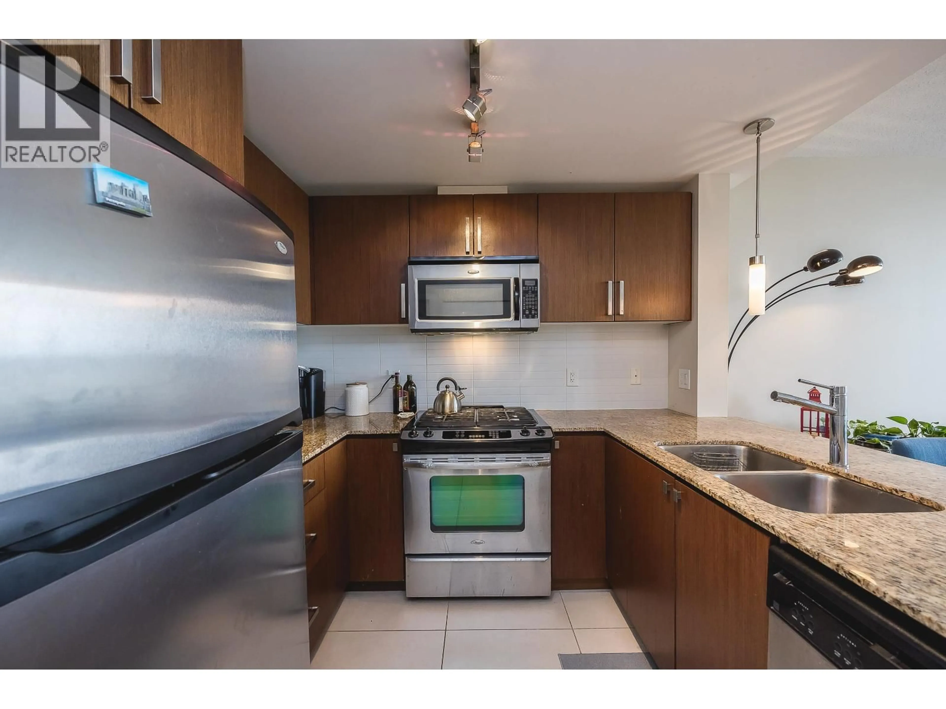 Standard kitchen, unknown for 3509 - 9888 CAMERON STREET, Burnaby British Columbia V3J0A4