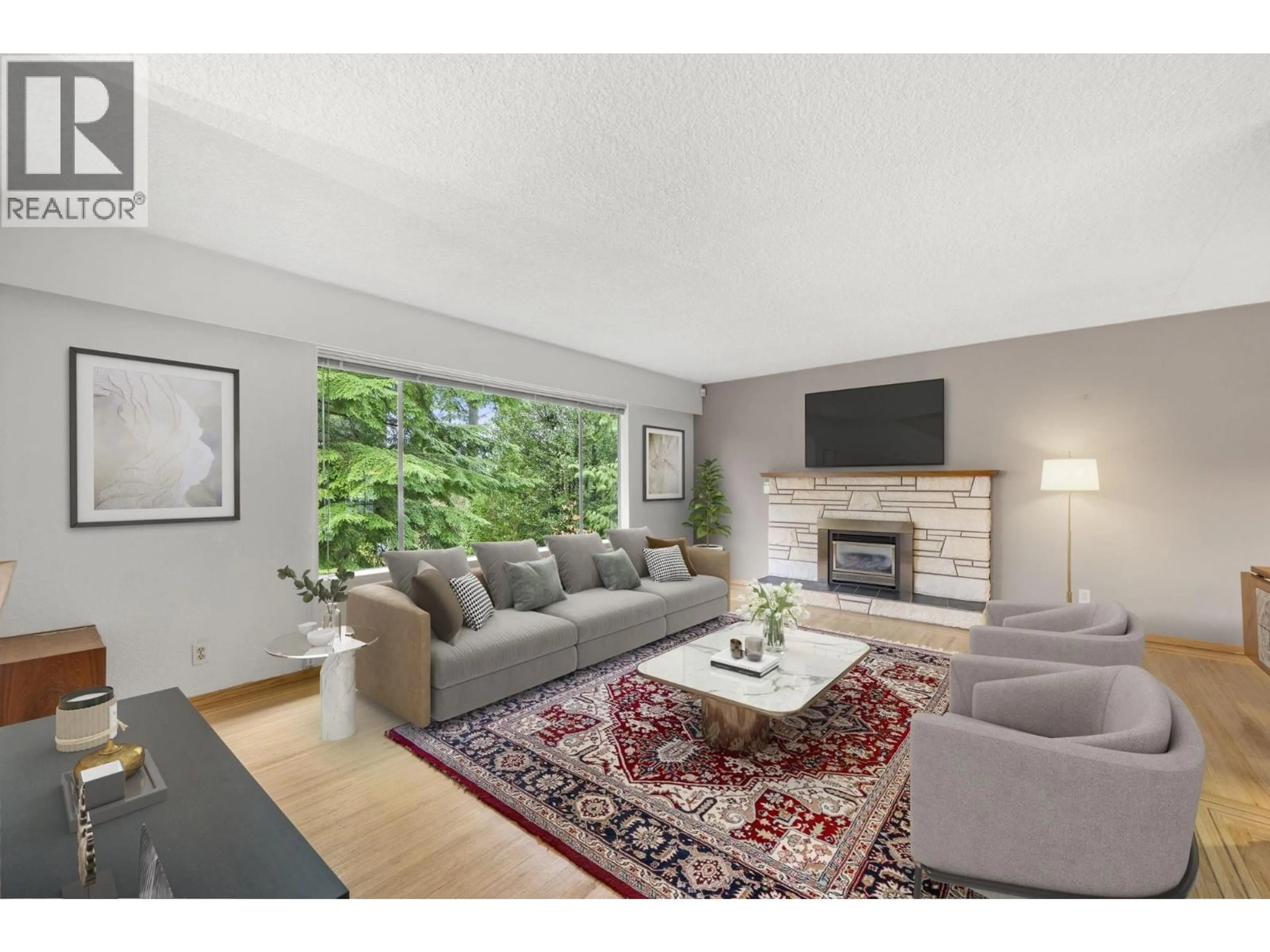 Living room with furniture, unknown for 2086 TOMPKINS CRESCENT, North Vancouver British Columbia V7H2C8