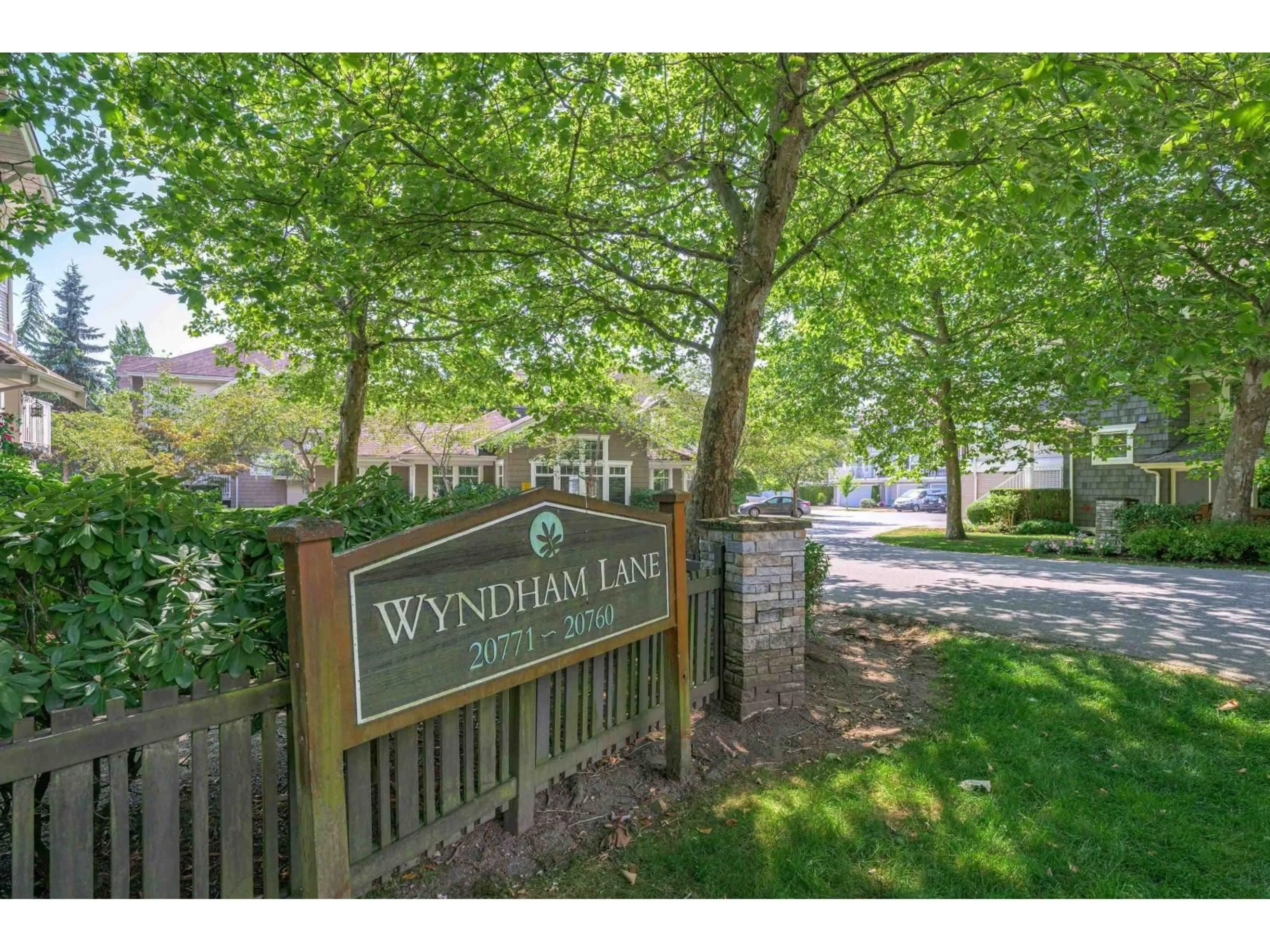 Indoor entryway for 66 - 20760 DUNCAN WAY, Langley British Columbia V3A9J6