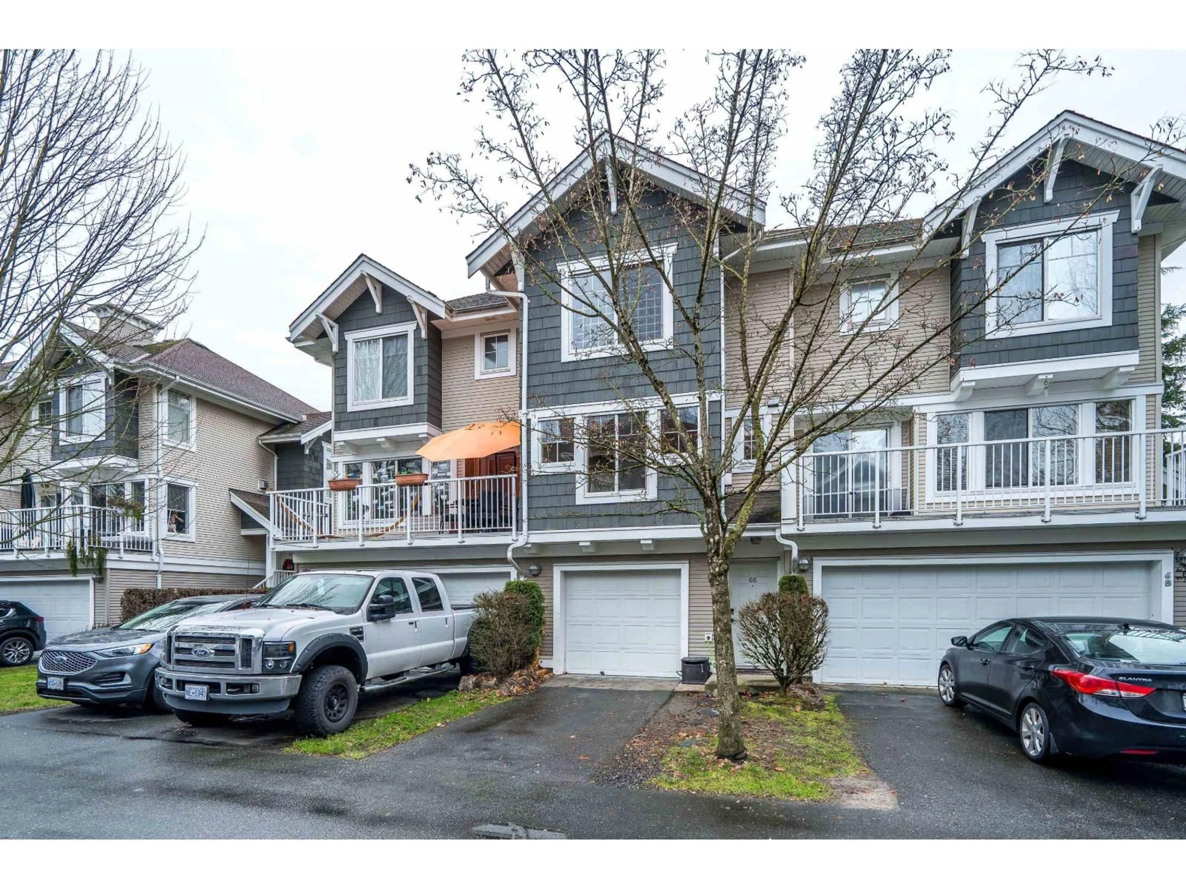 A pic from outside/outdoor area/front of a property/back of a property/a pic from drone, street for 66 - 20760 DUNCAN WAY, Langley British Columbia V3A9J6