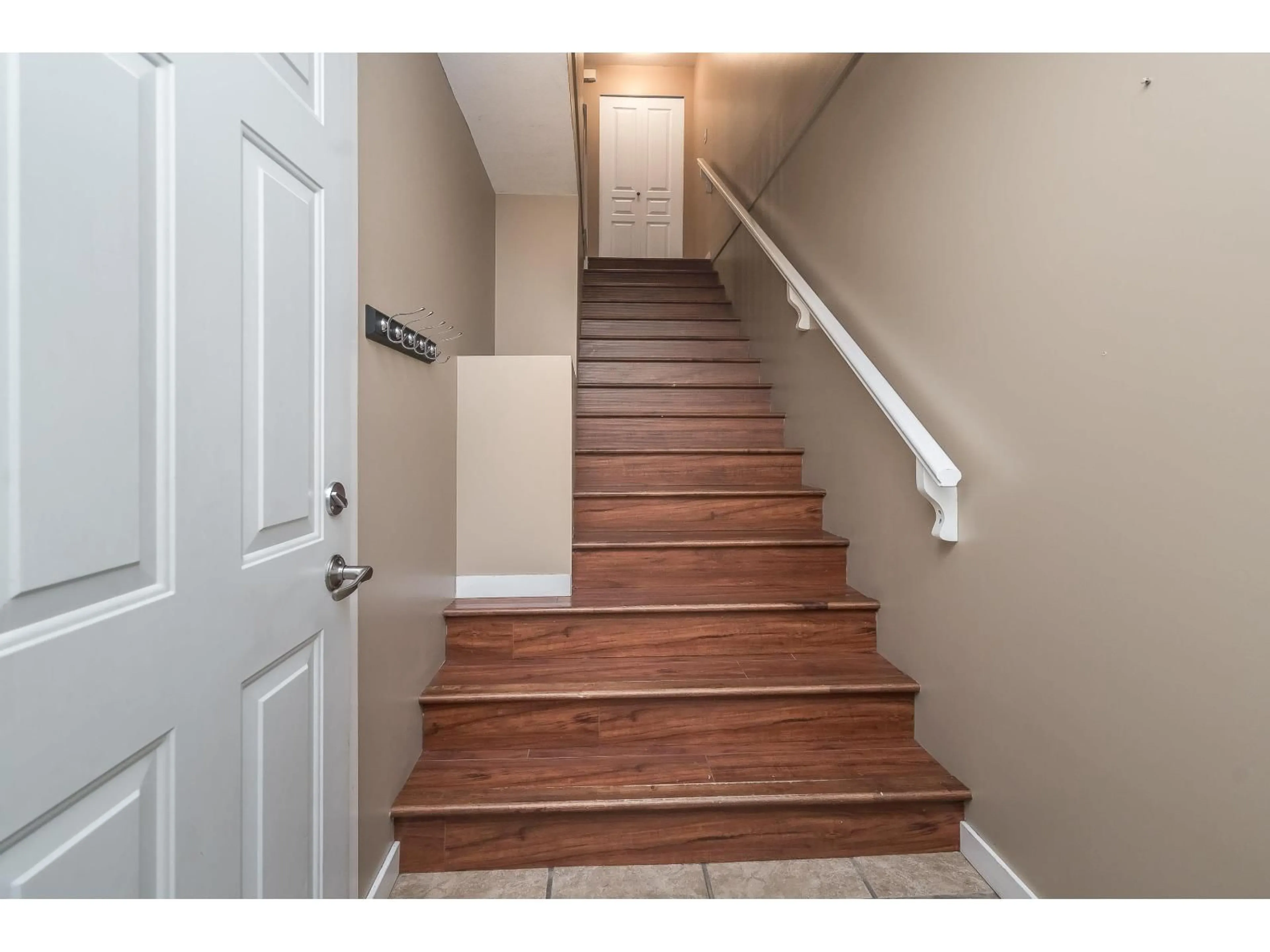 Indoor entryway for 66 - 20760 DUNCAN WAY, Langley British Columbia V3A9J6