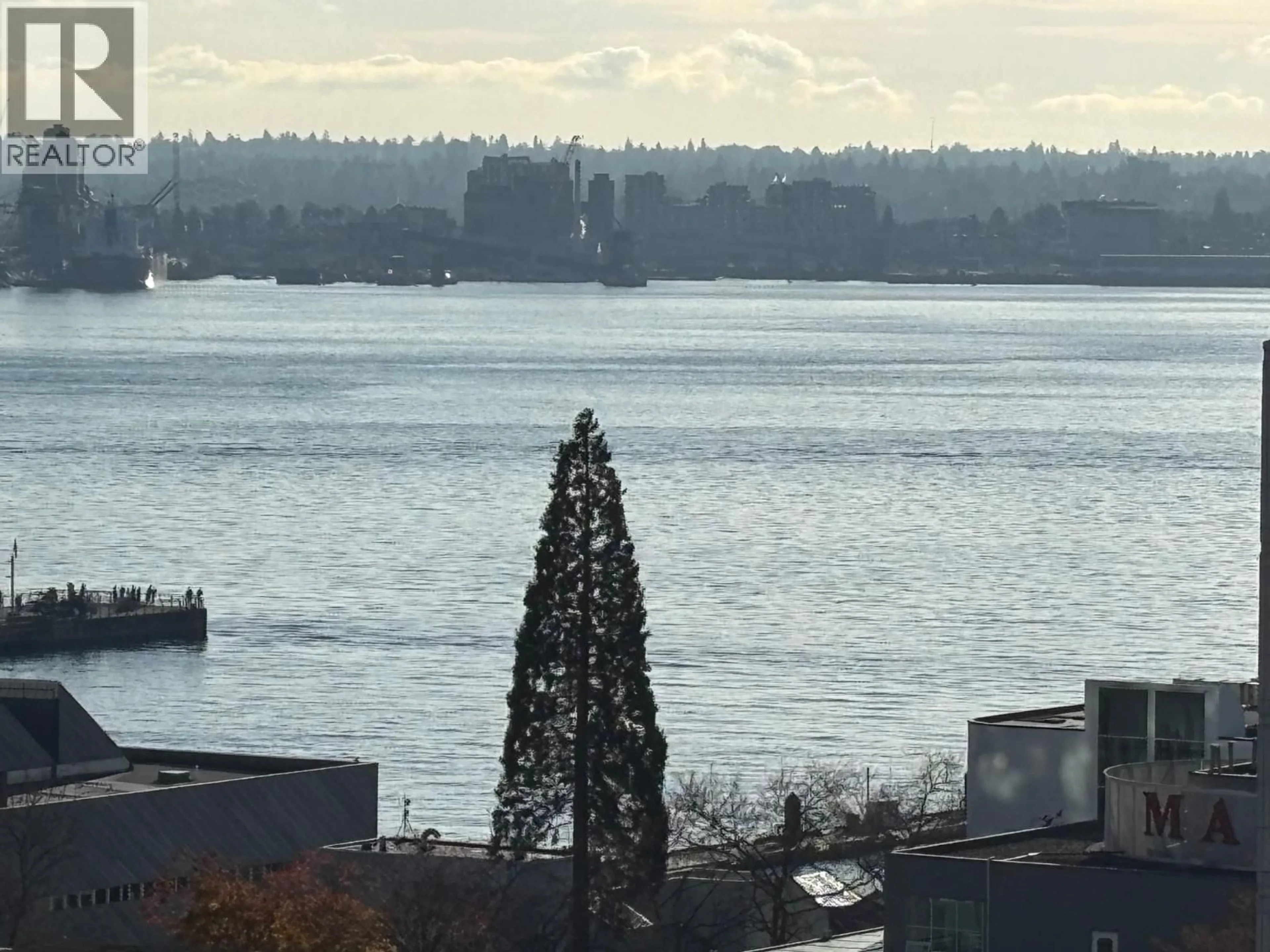 Blurry image for 902 - 175 1ST STREET, North Vancouver British Columbia V7M3N9