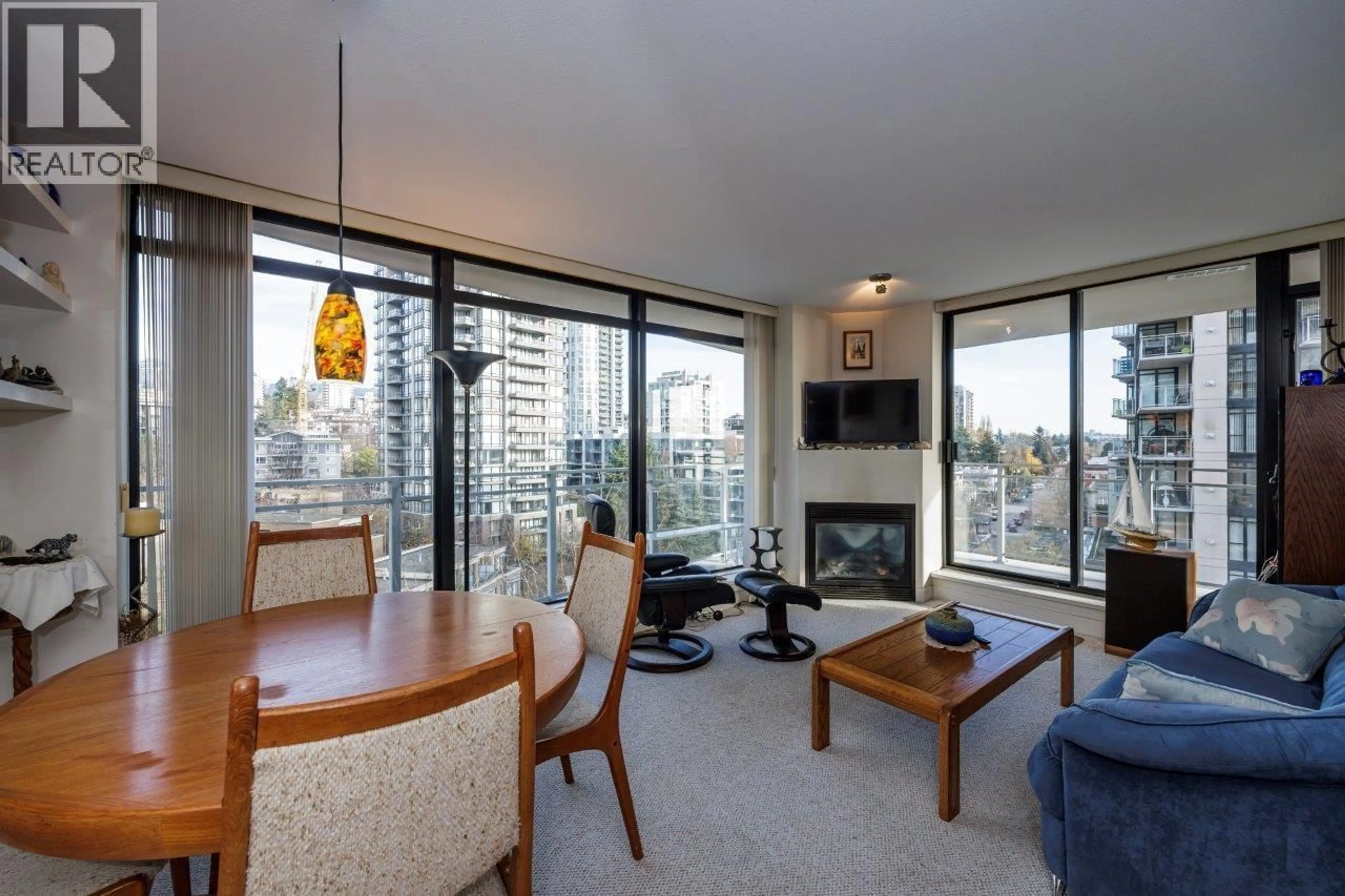 Living room with furniture, unknown for 902 - 175 1ST STREET, North Vancouver British Columbia V7M3N9