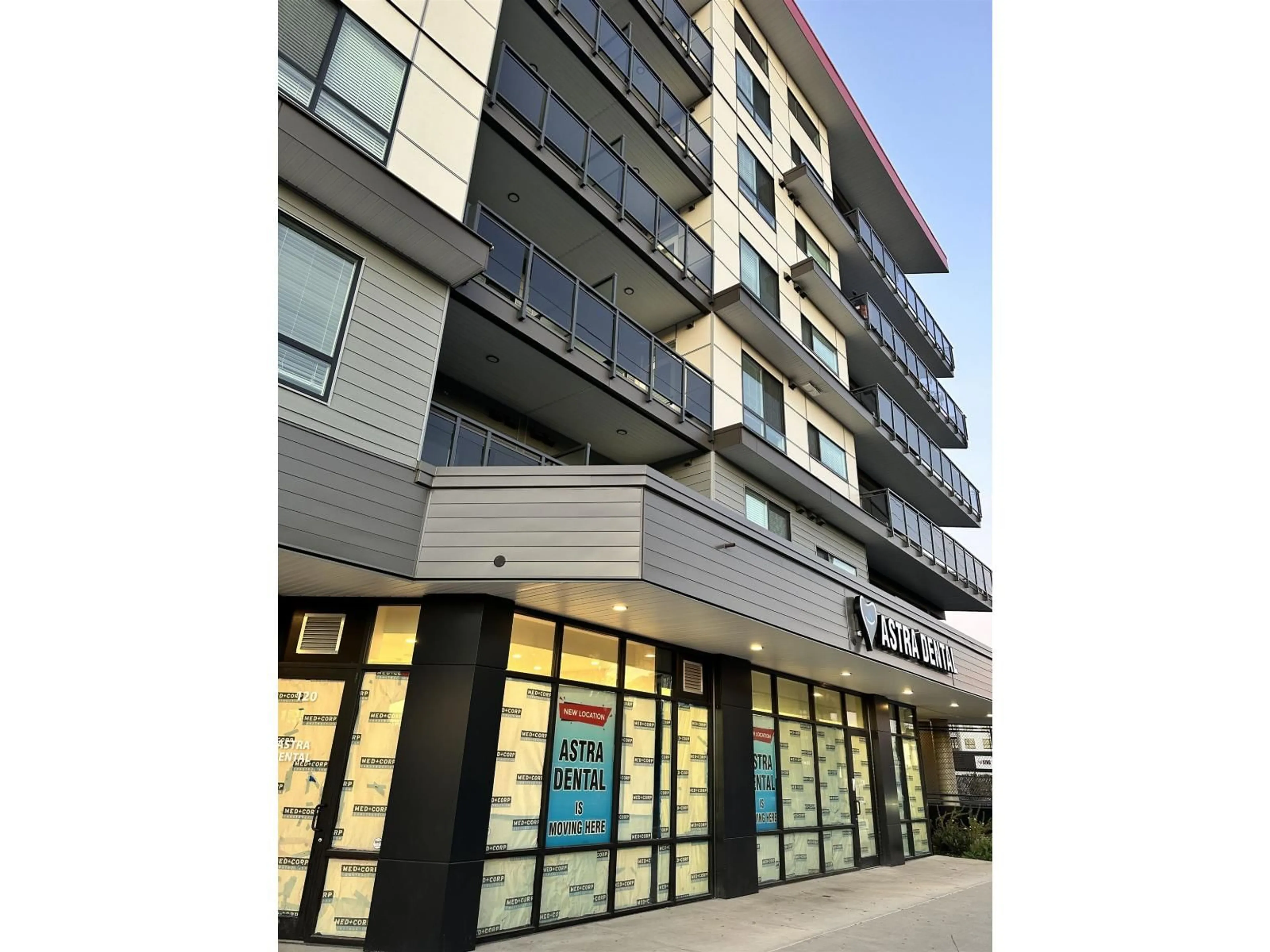 Indoor foyer for 304 - 20061 FRASER HIGHWAY, Langley British Columbia V3A0R4