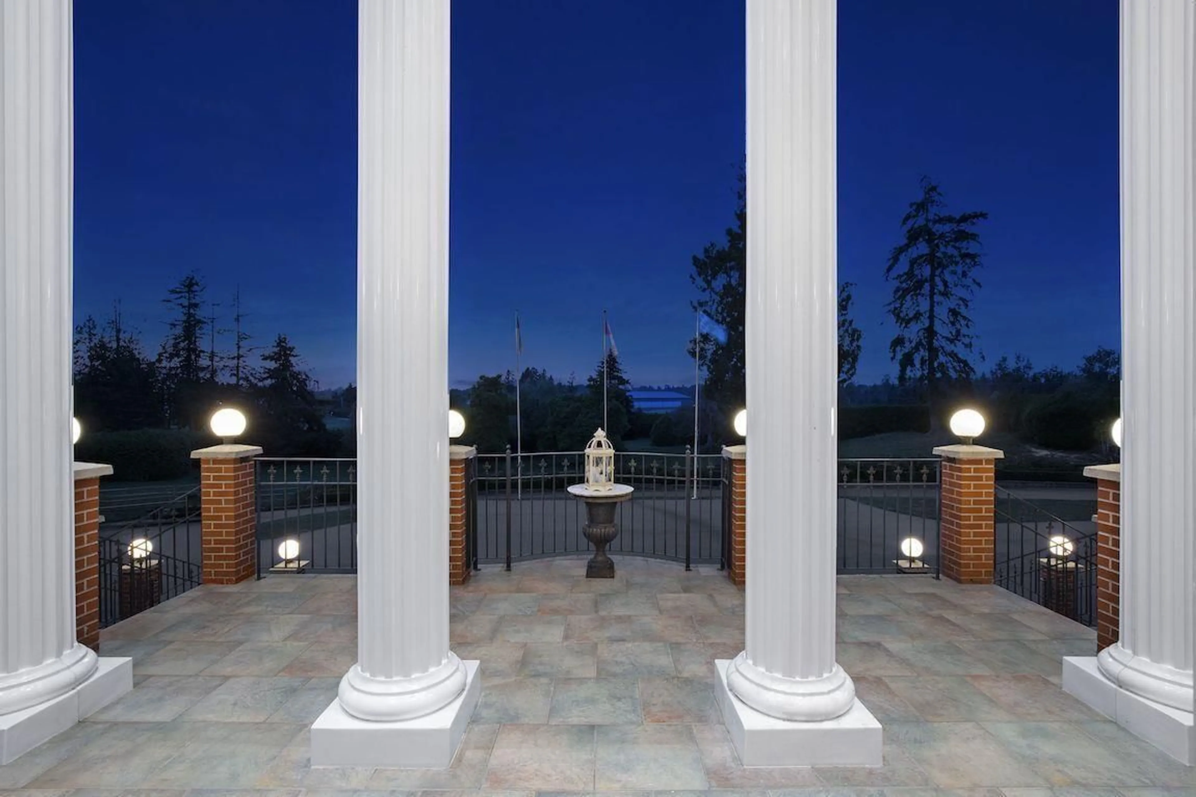 Patio, street for 558 248 STREET, Langley British Columbia V4W2H2