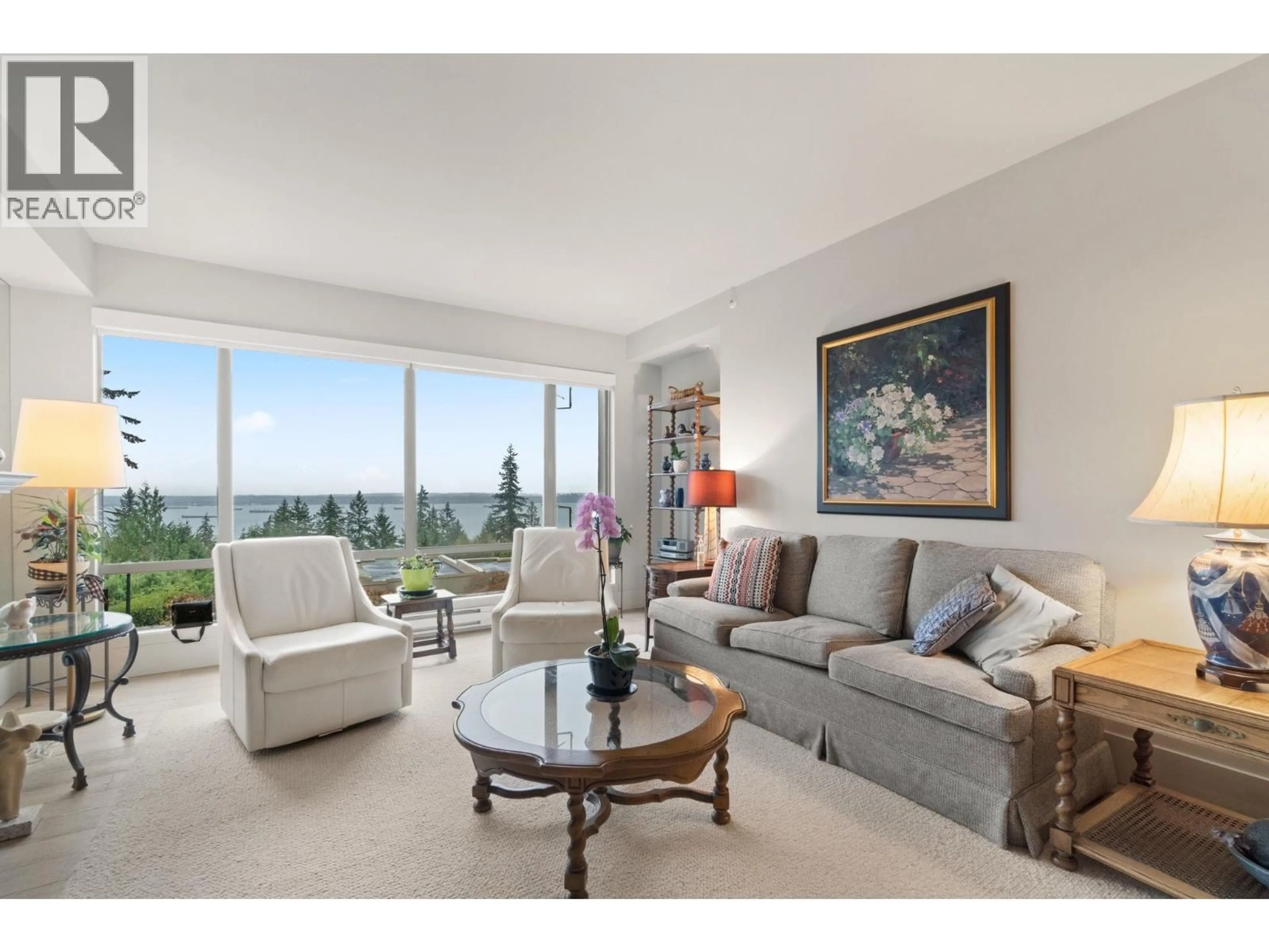 Living room with furniture, unknown for 201 - 3105 DEER RIDGE DRIVE, West Vancouver British Columbia V7S4W1