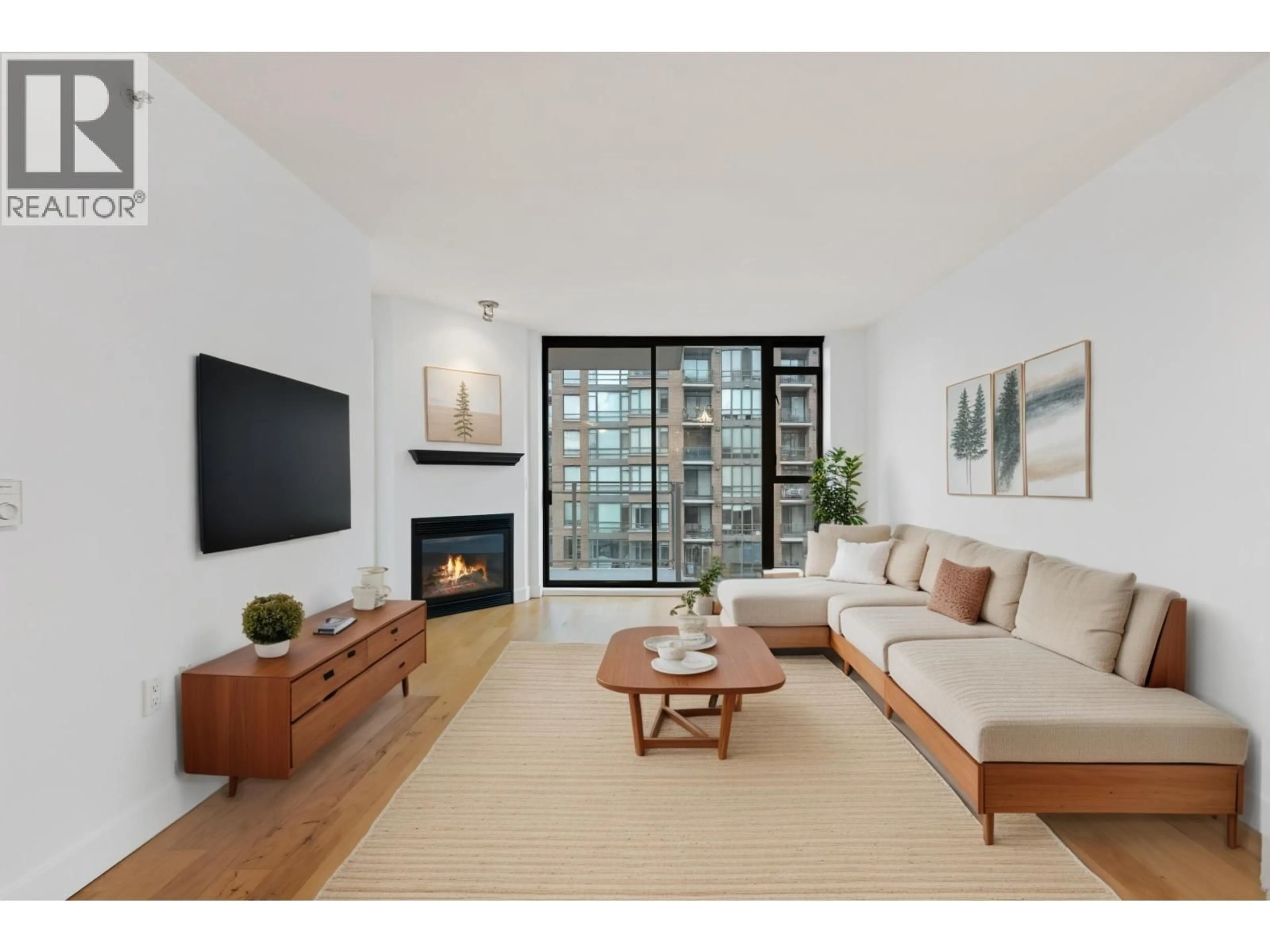 Living room with furniture, unknown for 805 - 175 1ST STREET, North Vancouver British Columbia V7M3N9