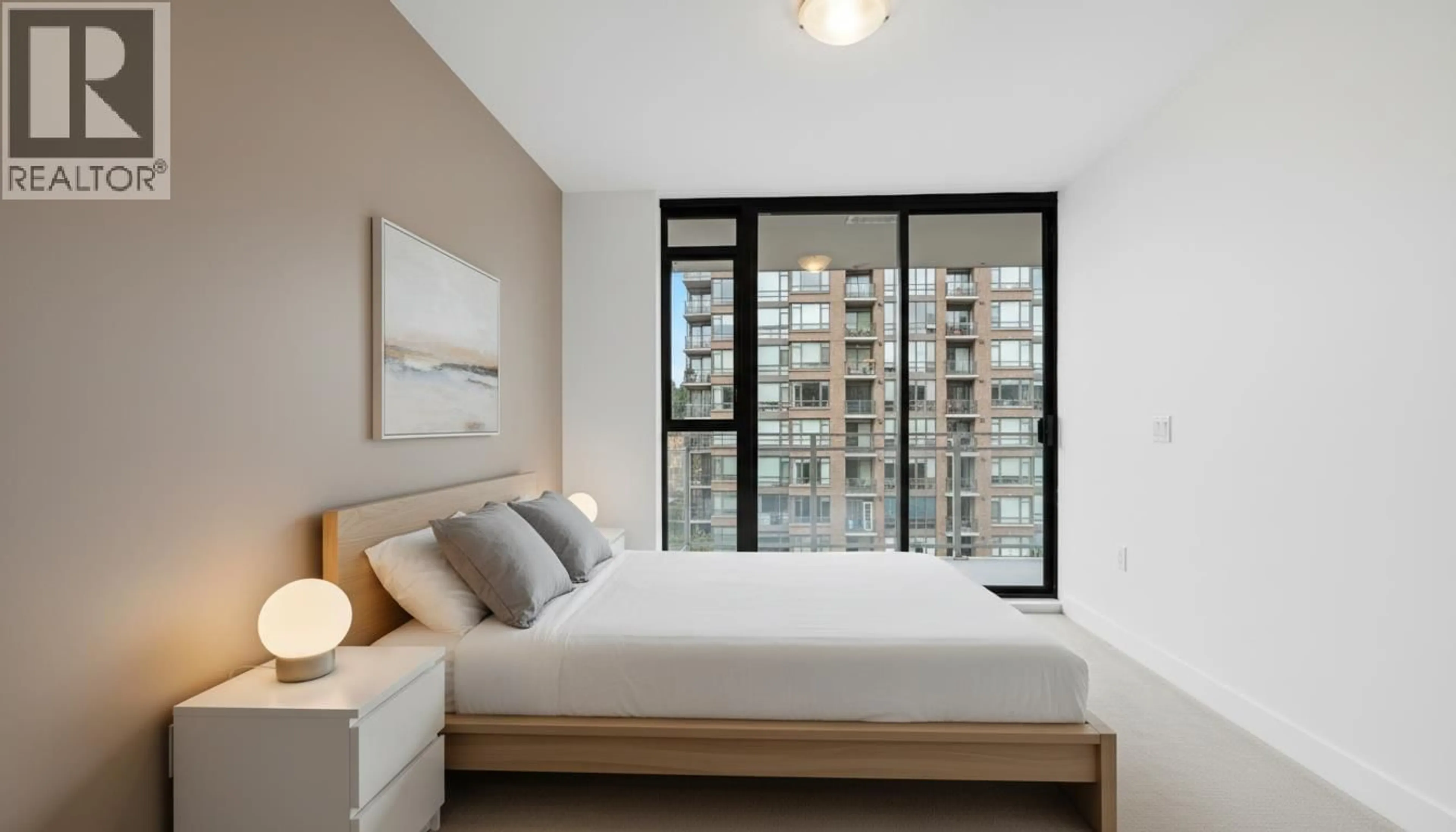 Bedroom with bed, unknown for 805 - 175 1ST STREET, North Vancouver British Columbia V7M3N9