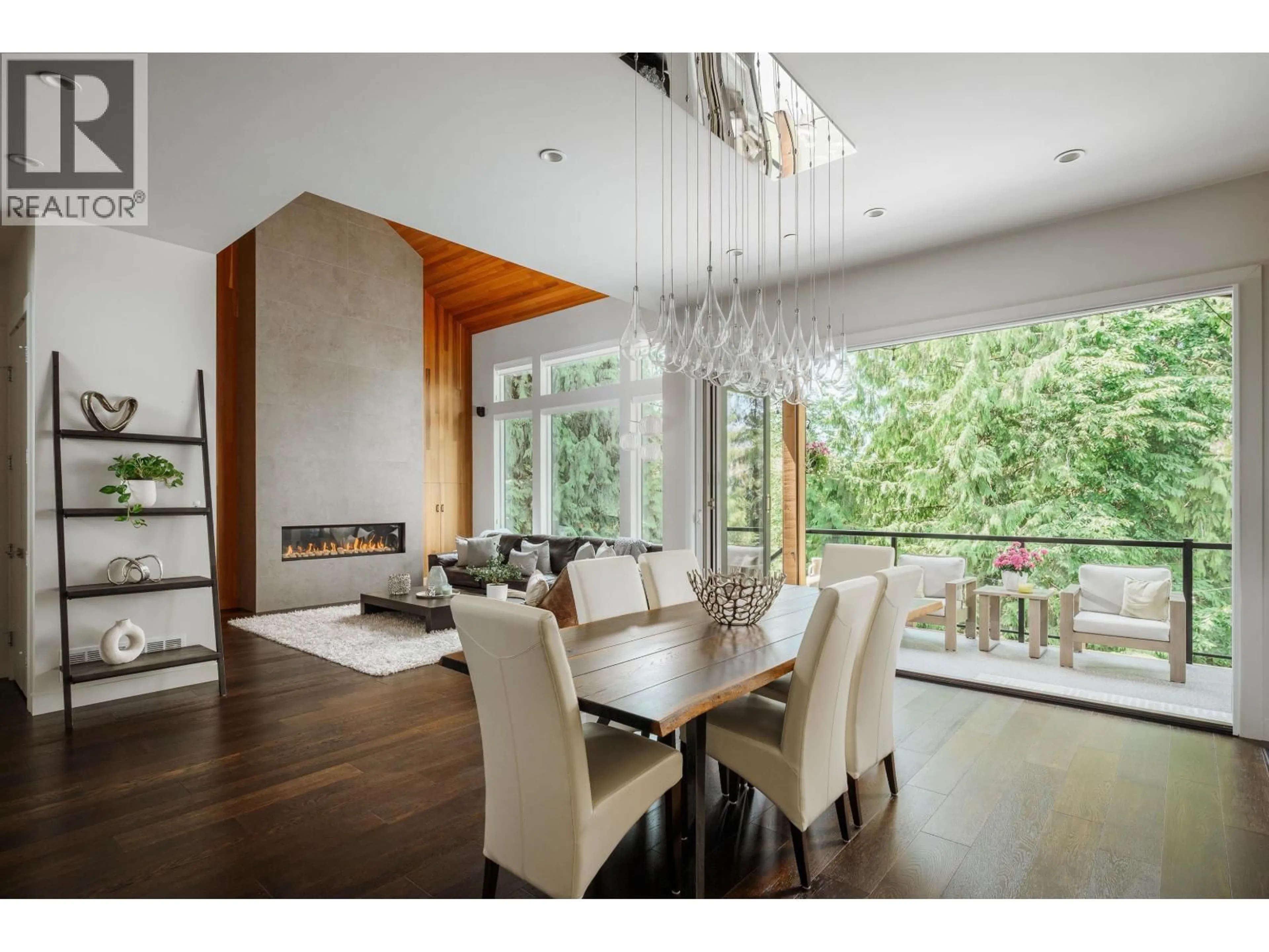 Dining room, wood/laminate floor for 10043 246B STREET, Maple Ridge British Columbia V2W0H1