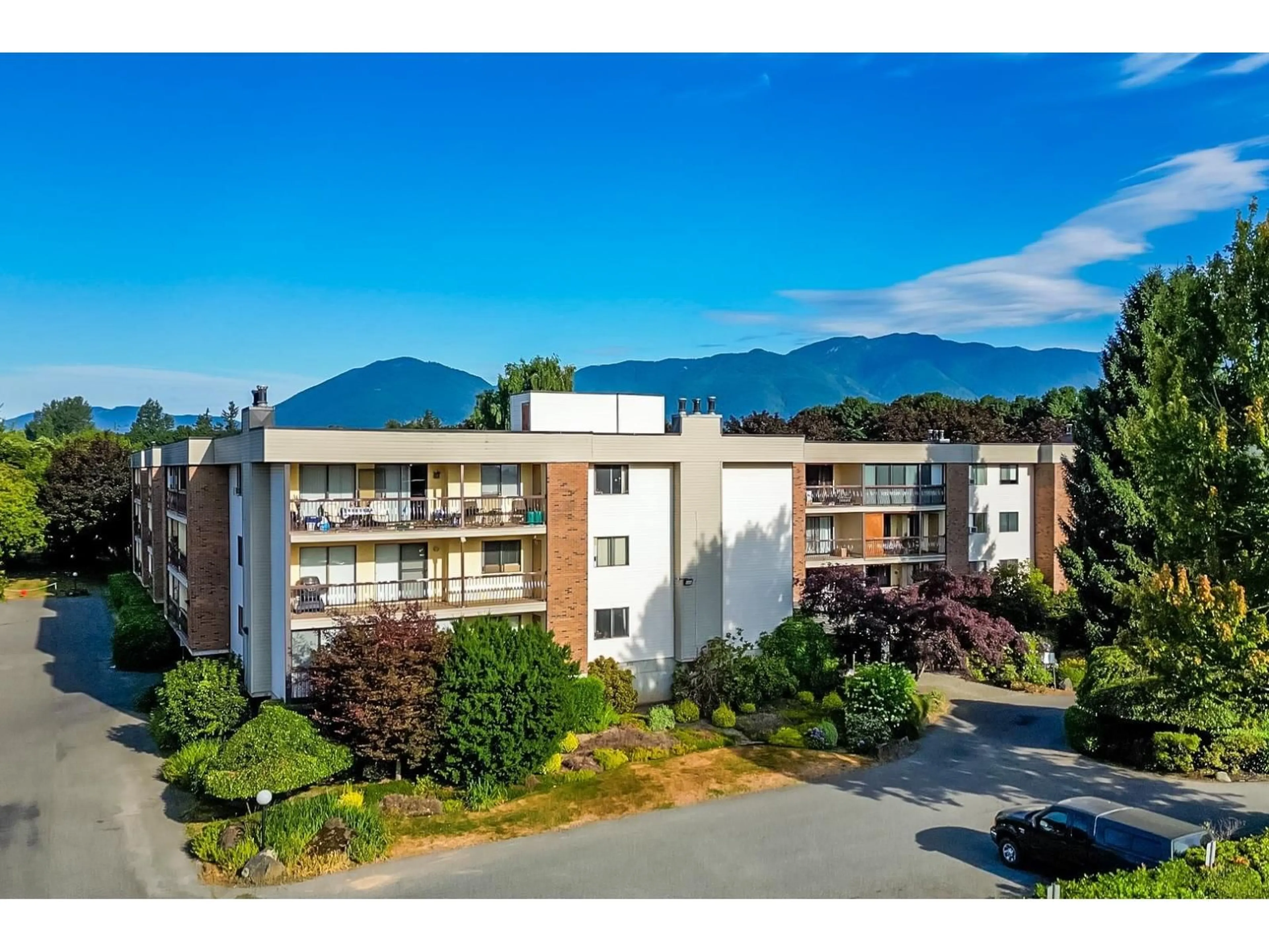 A pic from outside/outdoor area/front of a property/back of a property/a pic from drone, mountain view for 1120 - 45650 MCINTOSH DRIVE, Chilliwack British Columbia V2P6Y5