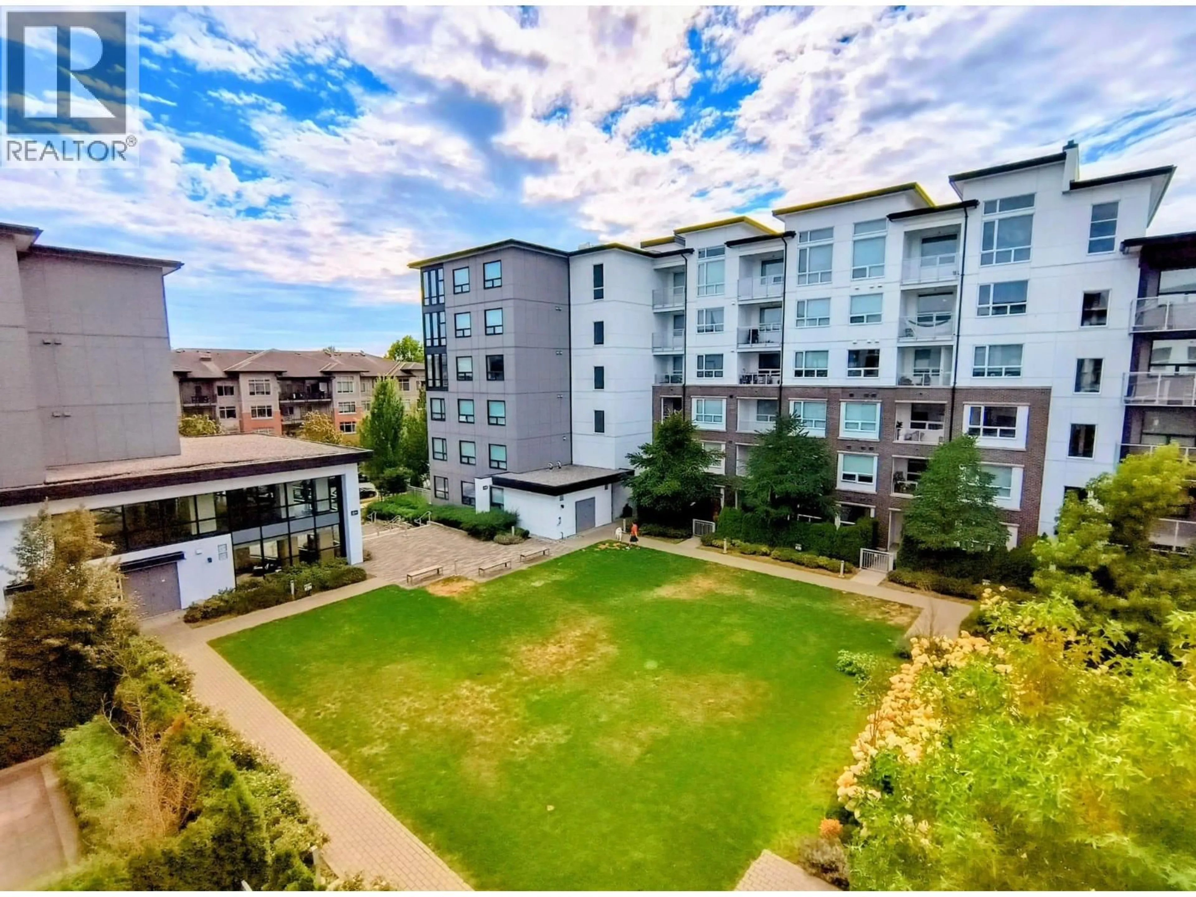 A pic from outside/outdoor area/front of a property/back of a property/a pic from drone, unknown for 404 - 9233 ODLIN ROAD, Richmond British Columbia V6X0V4