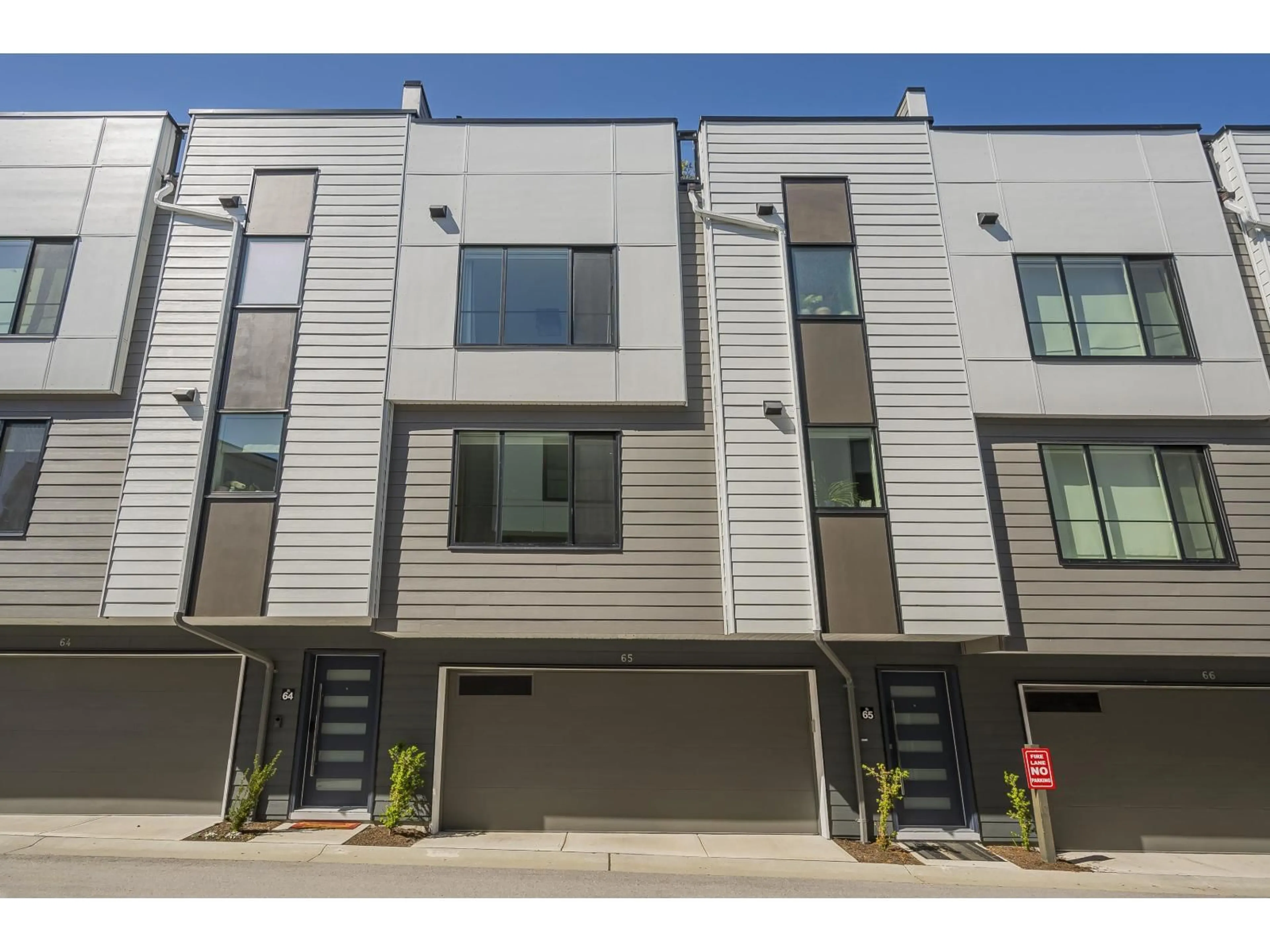 Home with vinyl exterior material, street for 65 - 1639 162 STREET, Surrey British Columbia V4A4Y1