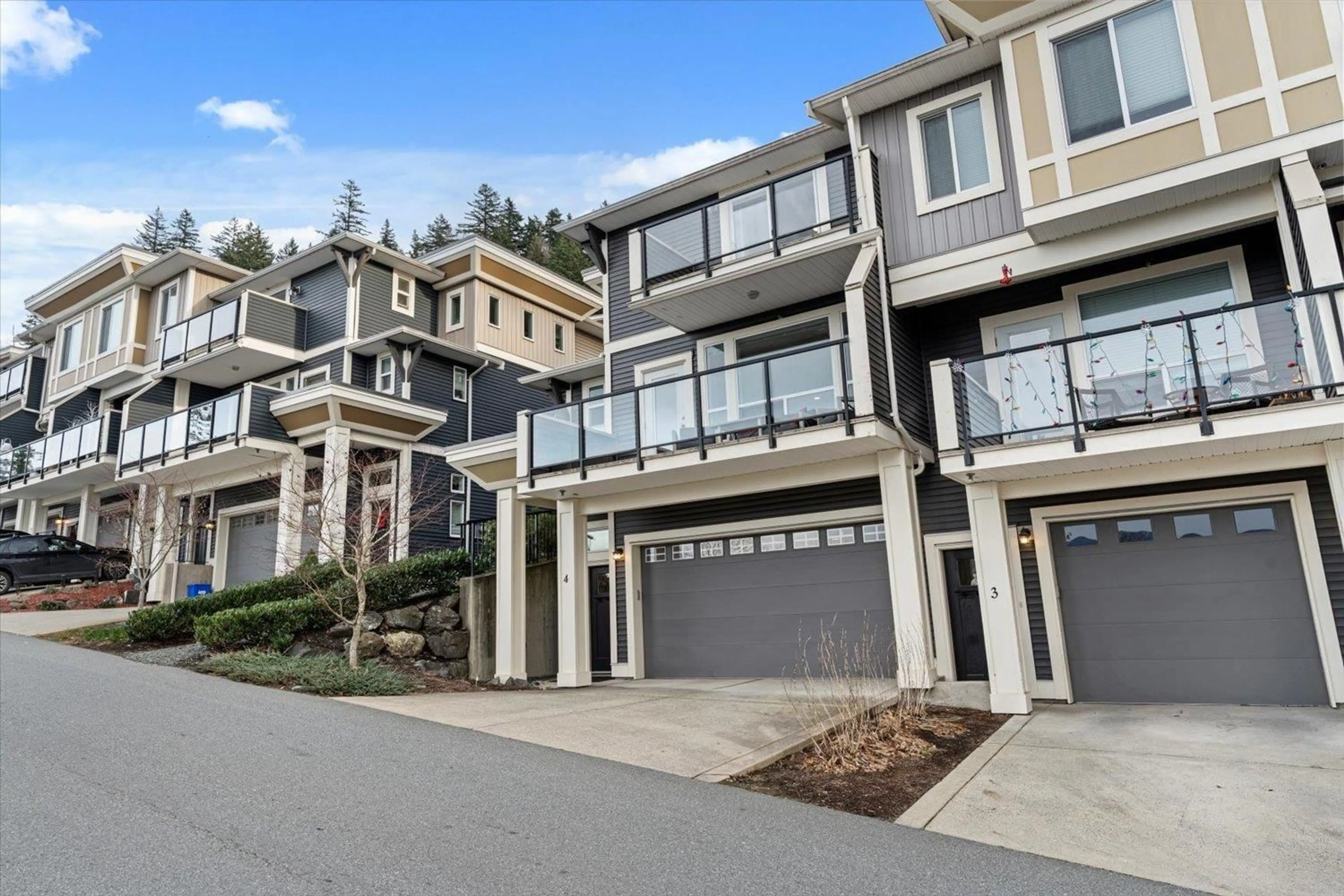 Unknown for 4 - 6026 LINDEMAN STREET, Chilliwack British Columbia V2R0W1