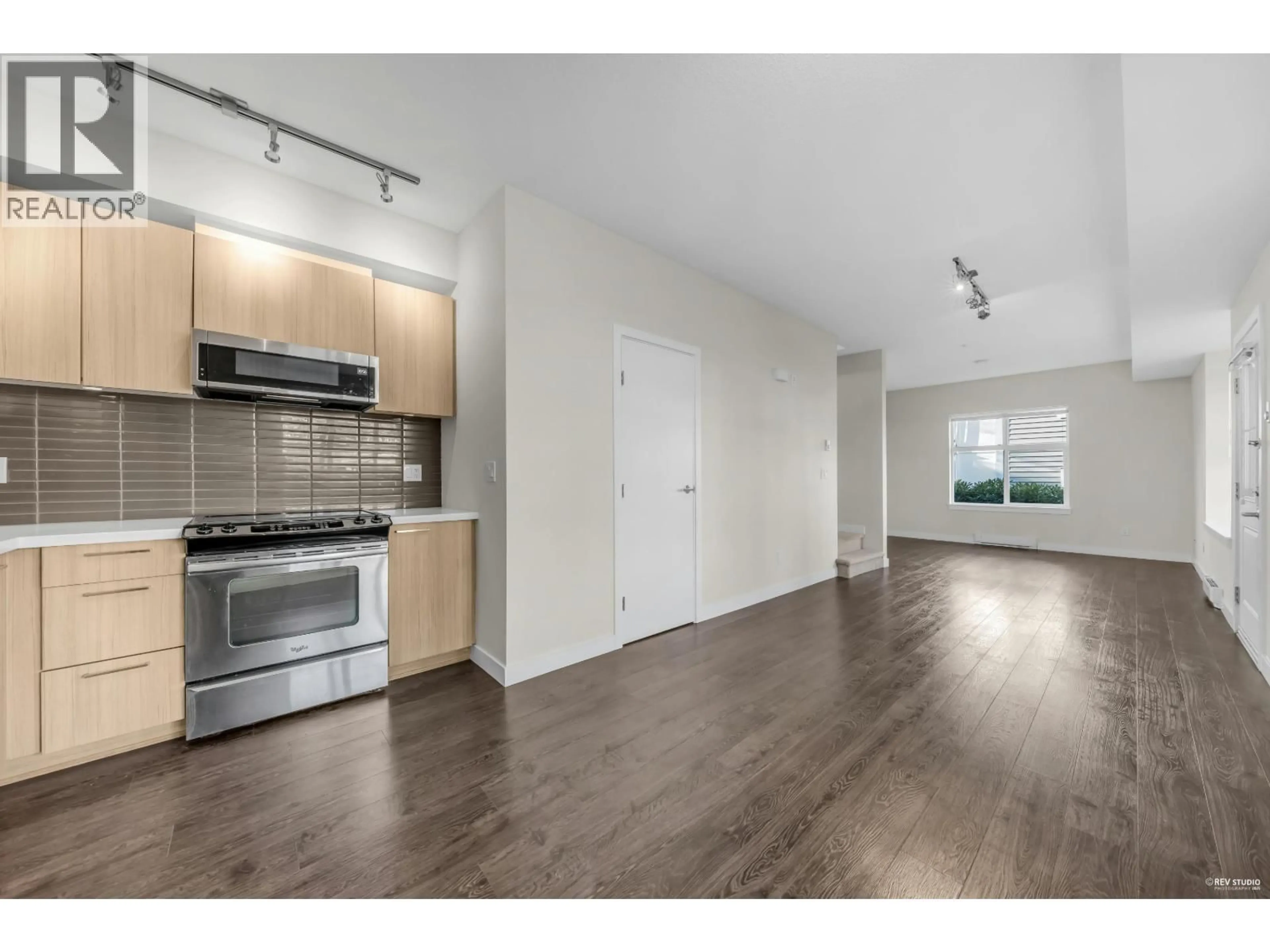 Unknown for 201 - 618 LANGSIDE AVENUE, Coquitlam British Columbia V3J0B8