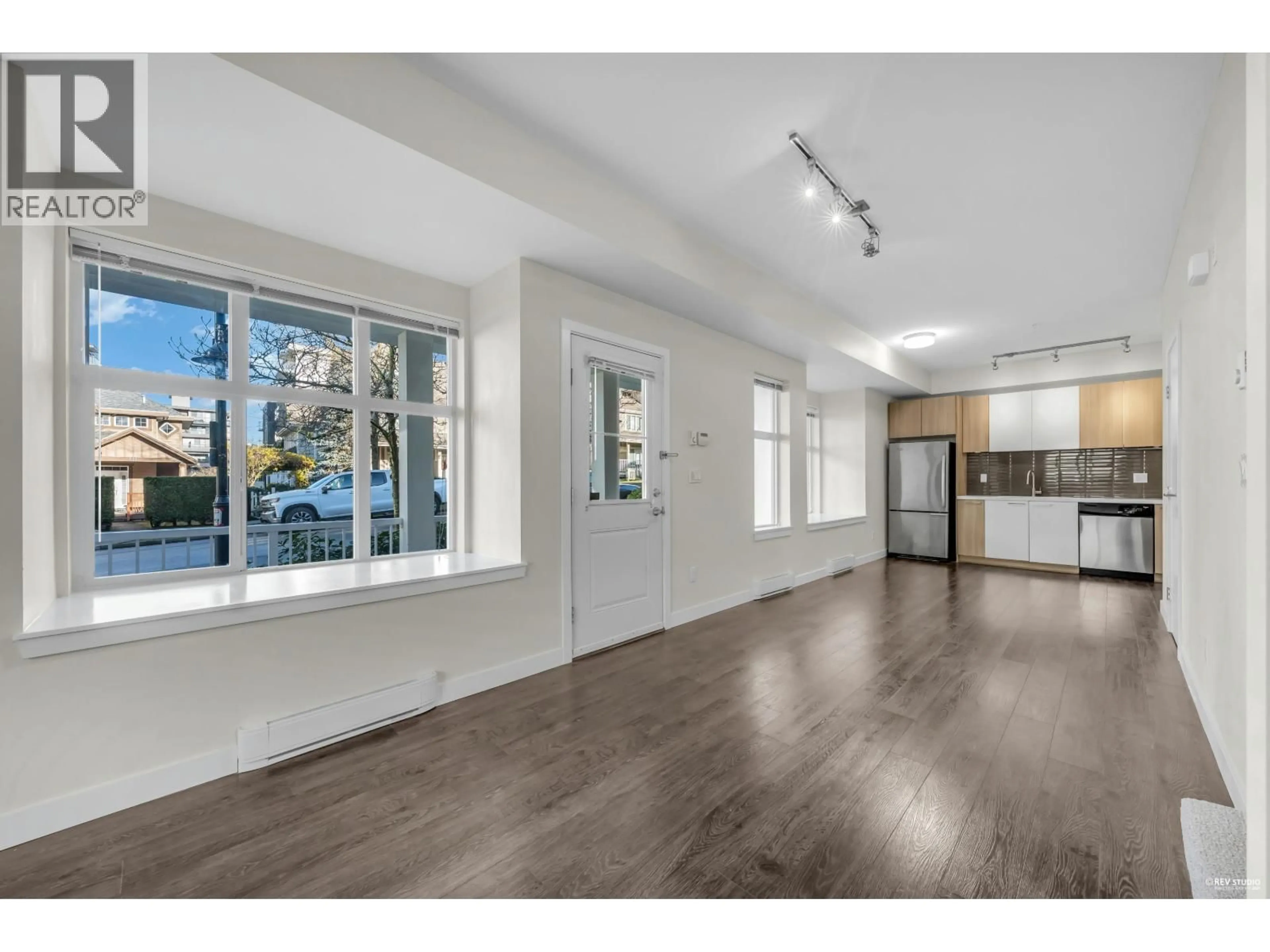 Unknown for 201 - 618 LANGSIDE AVENUE, Coquitlam British Columbia V3J0B8