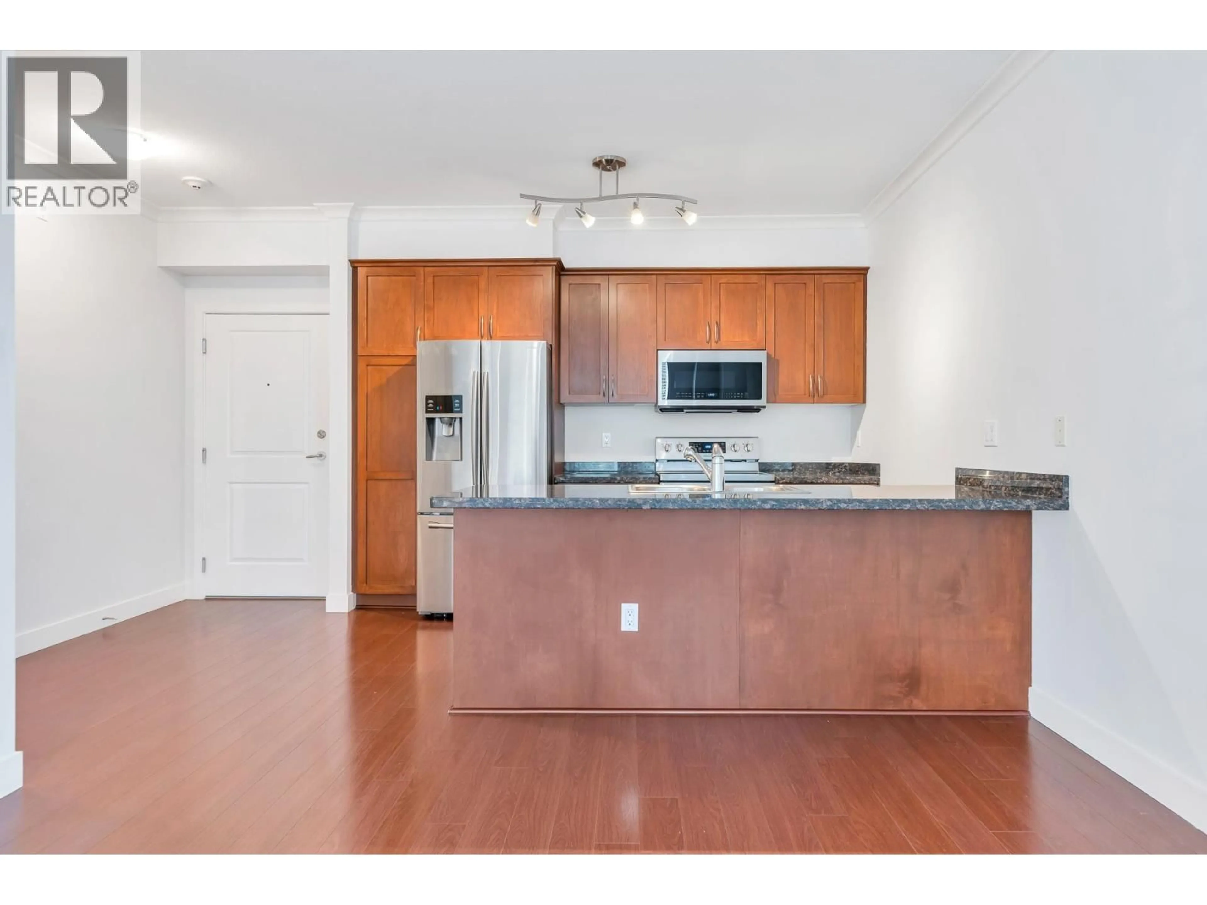 Standard kitchen, wood/laminate floor for 210 - 1375 VIEW CRESCENT, Delta British Columbia V4L0A3