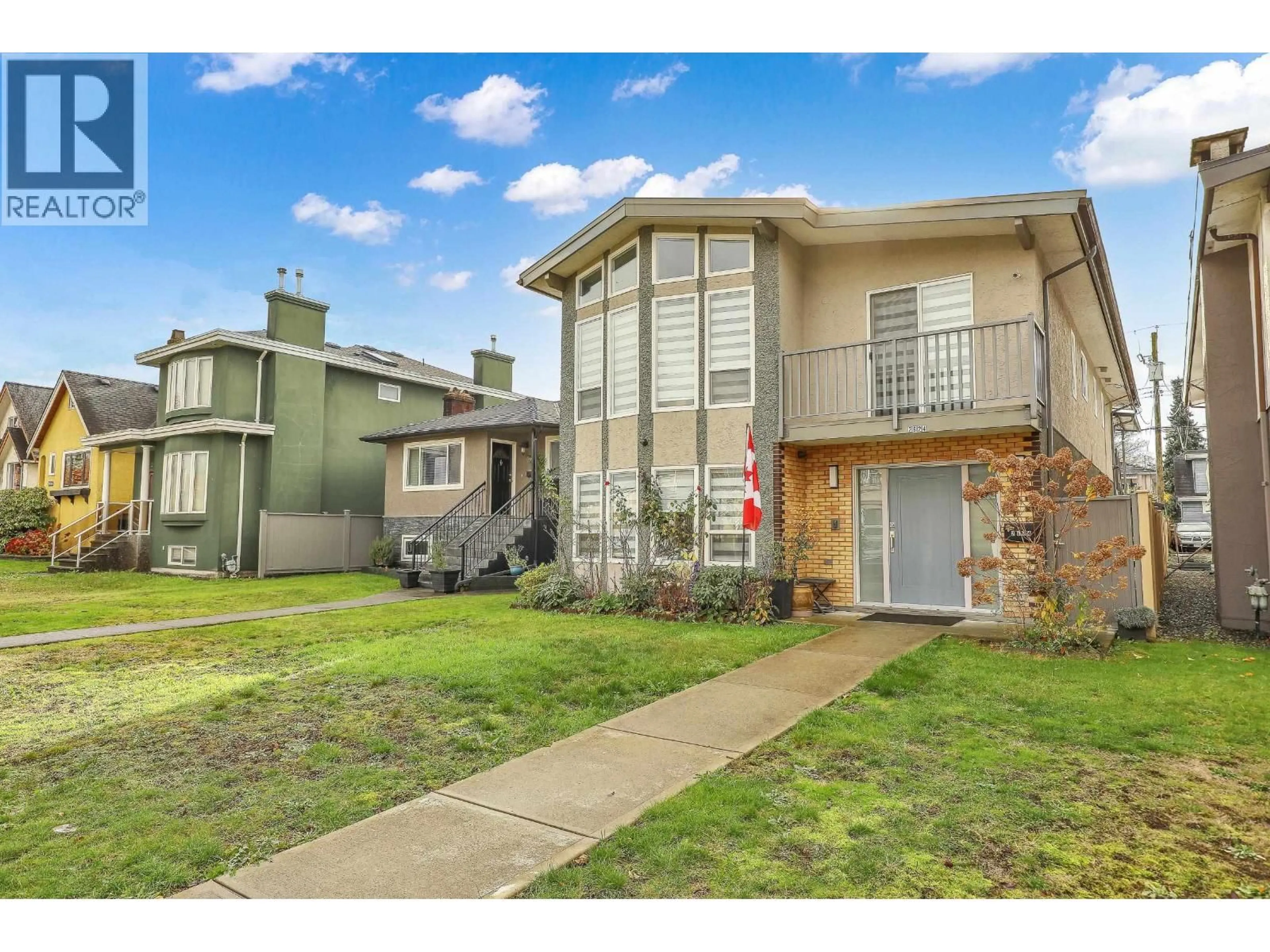 Home with vinyl exterior material, street for 2624 KITCHENER STREET, Vancouver British Columbia V5K3C8